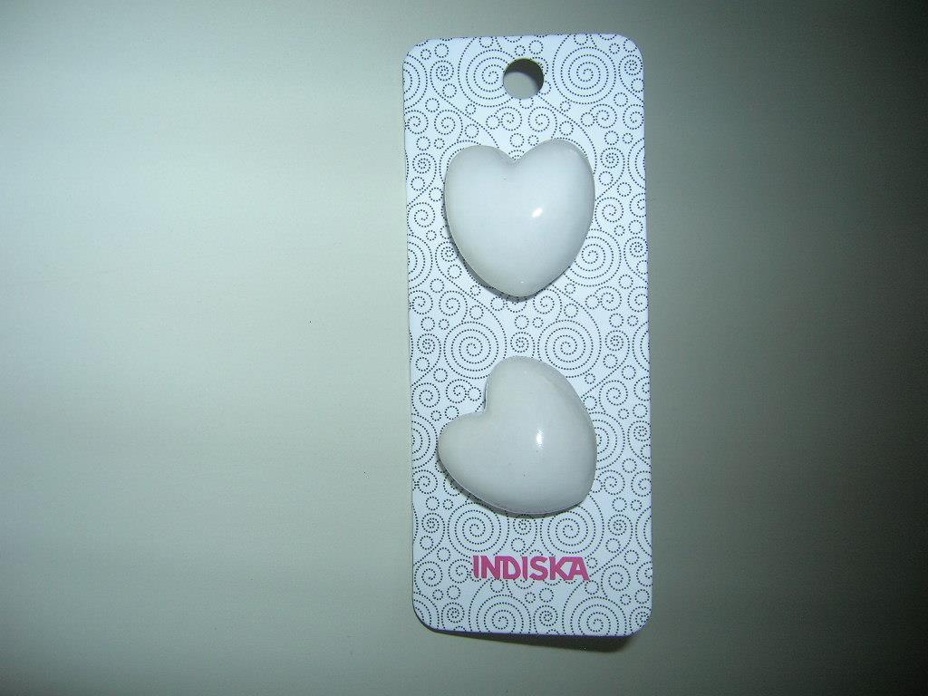 Indiska 2 pack vita hjärtformade knoppar, shabby chic på tradera.com Derdenbeslag shabby chic