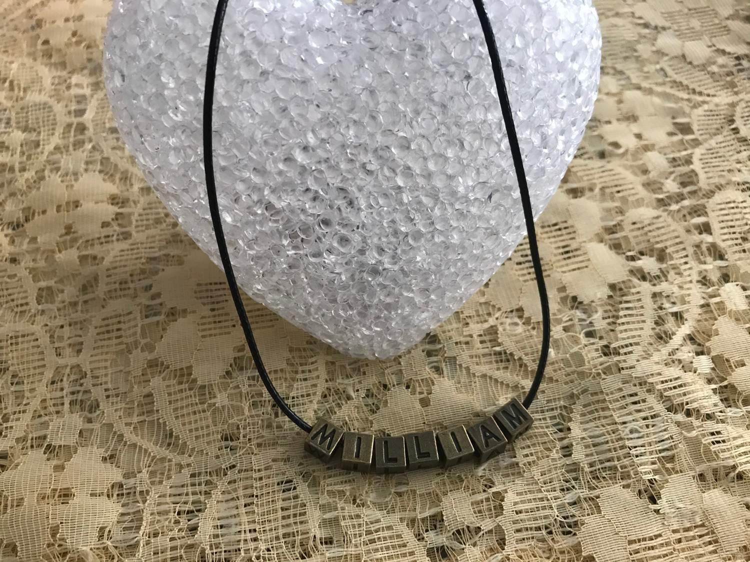 Retro Halsband med Svenska Pojkenamn, WILLIAM