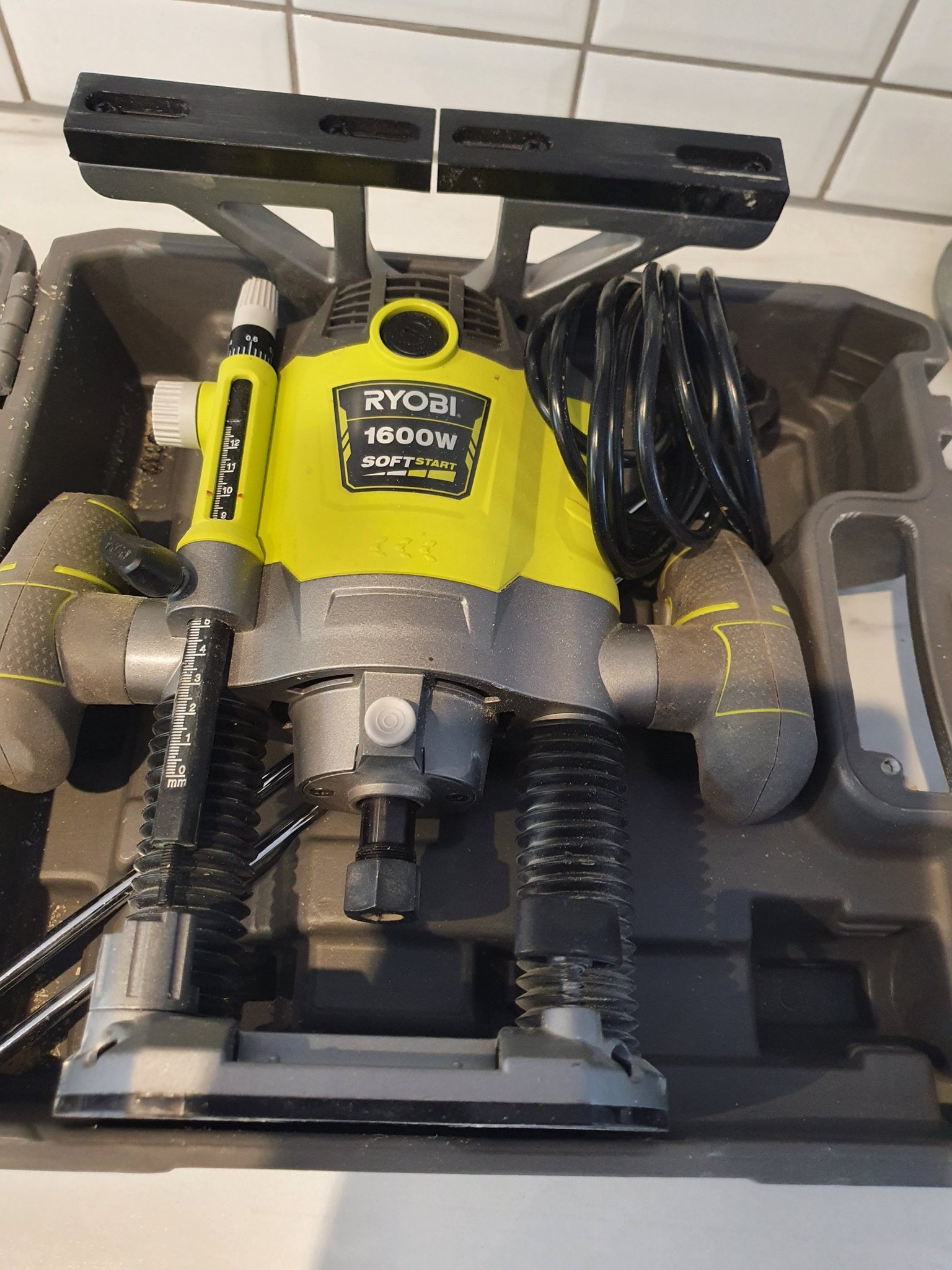 ÖVERHANDSFRÄS RYOBI RRT1600 (399239773) ᐈ Köp på Tradera