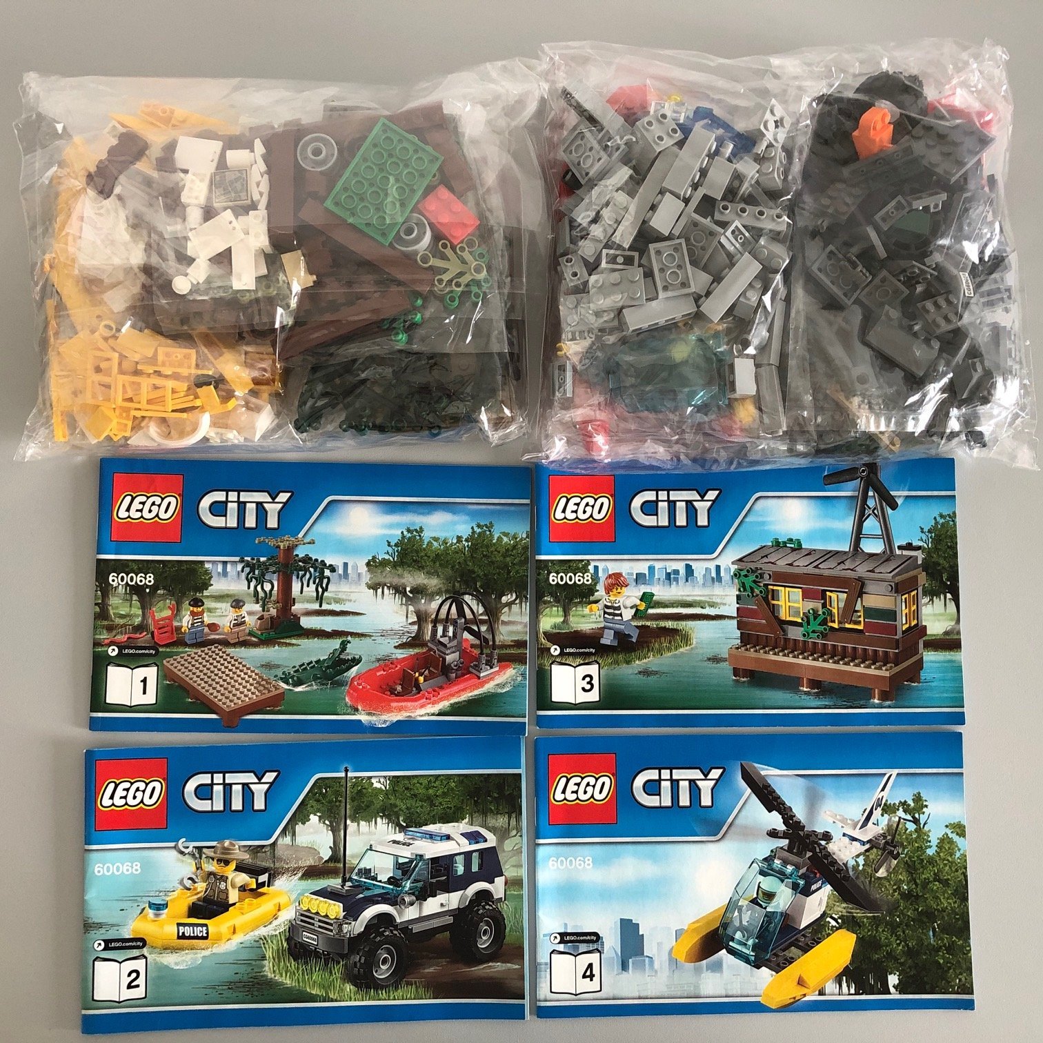 lego city crooks hideout