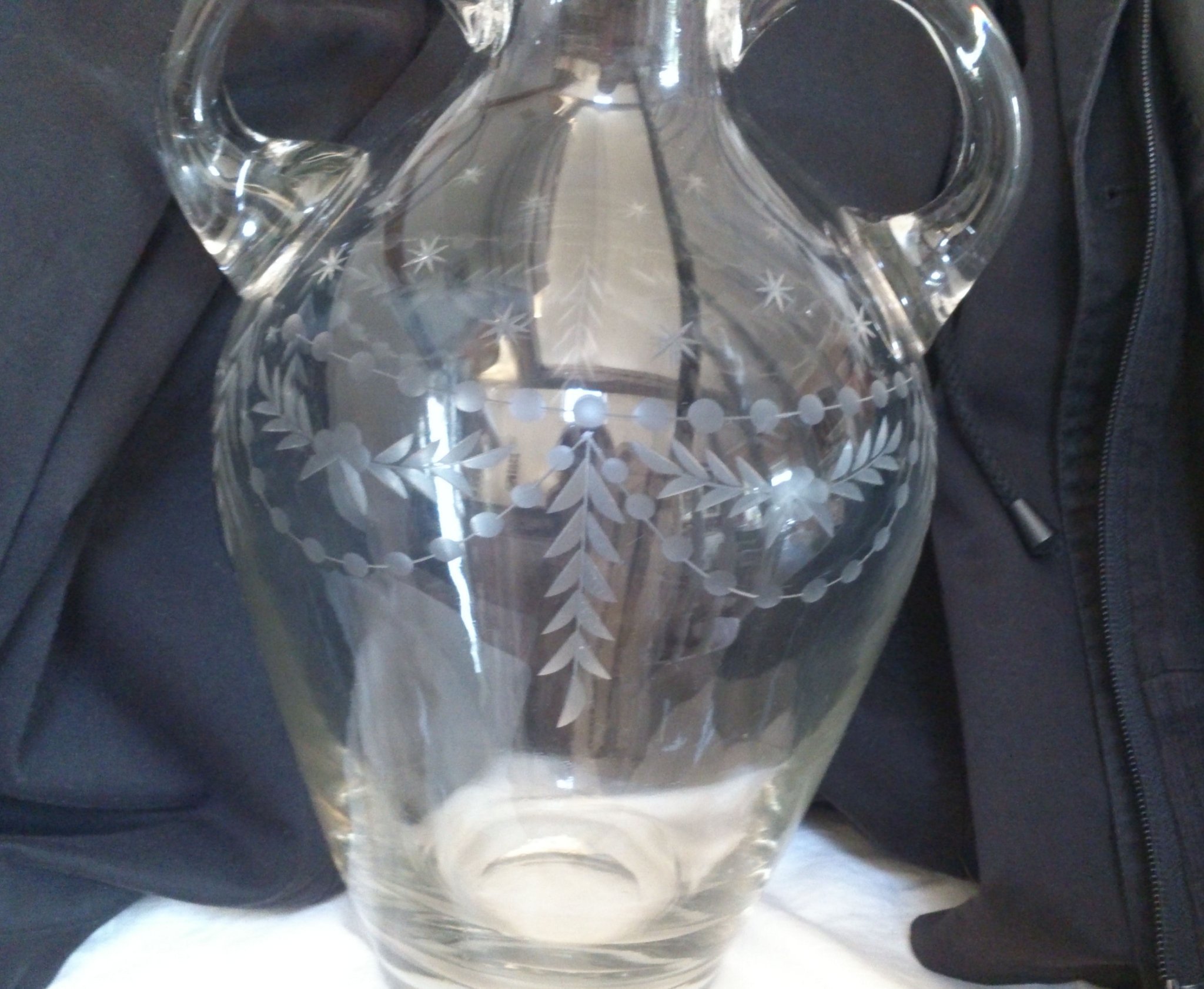 Svensk glas amfora karaff 28 cm hög 1930-40-tal blomslipad