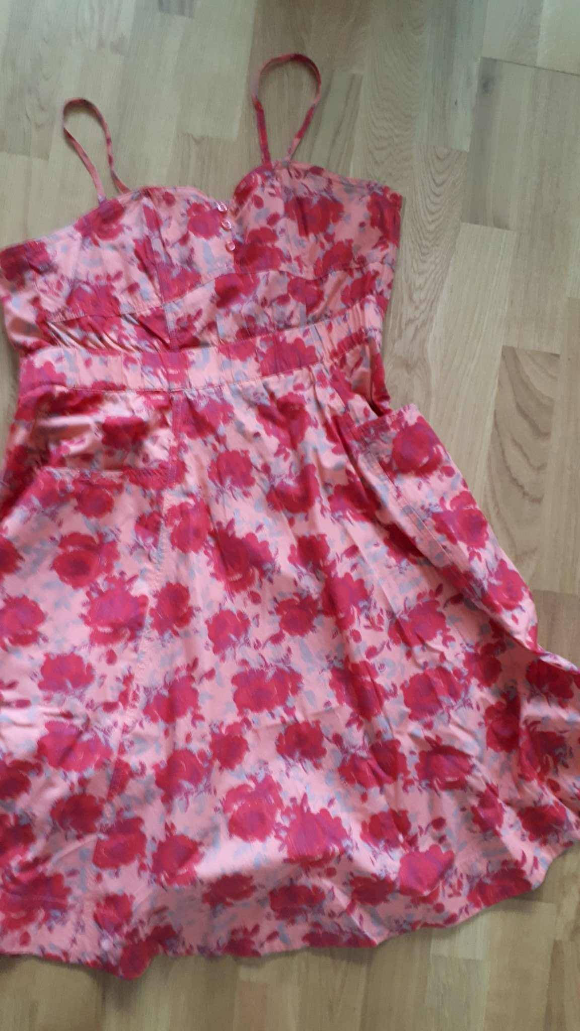 HM sommar klänning, super fint, blommig , str 40