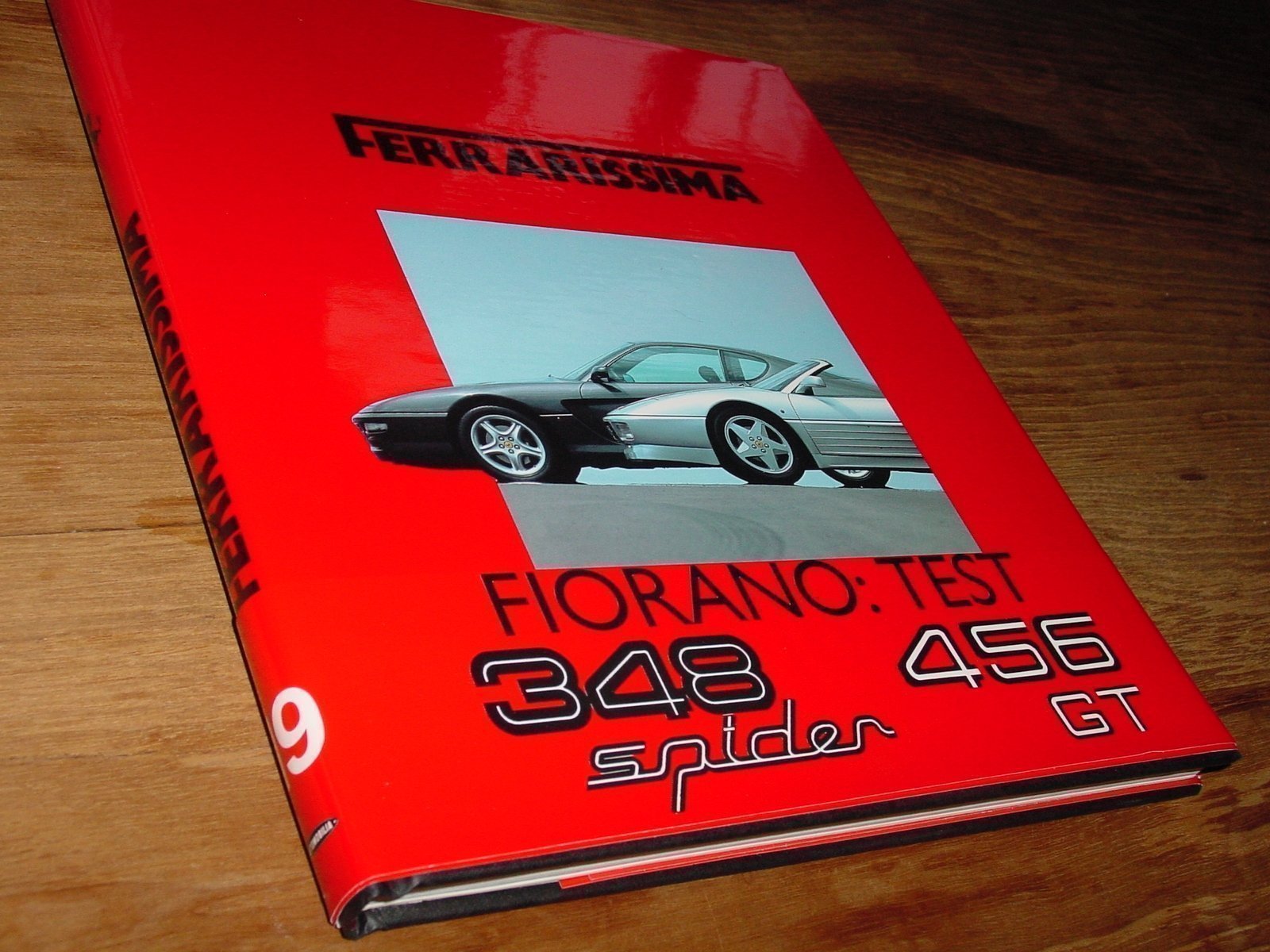 Ferrari bok Ferrarissima Nr.19 Samlarbok från Italienska Automobilia. Nyskick!