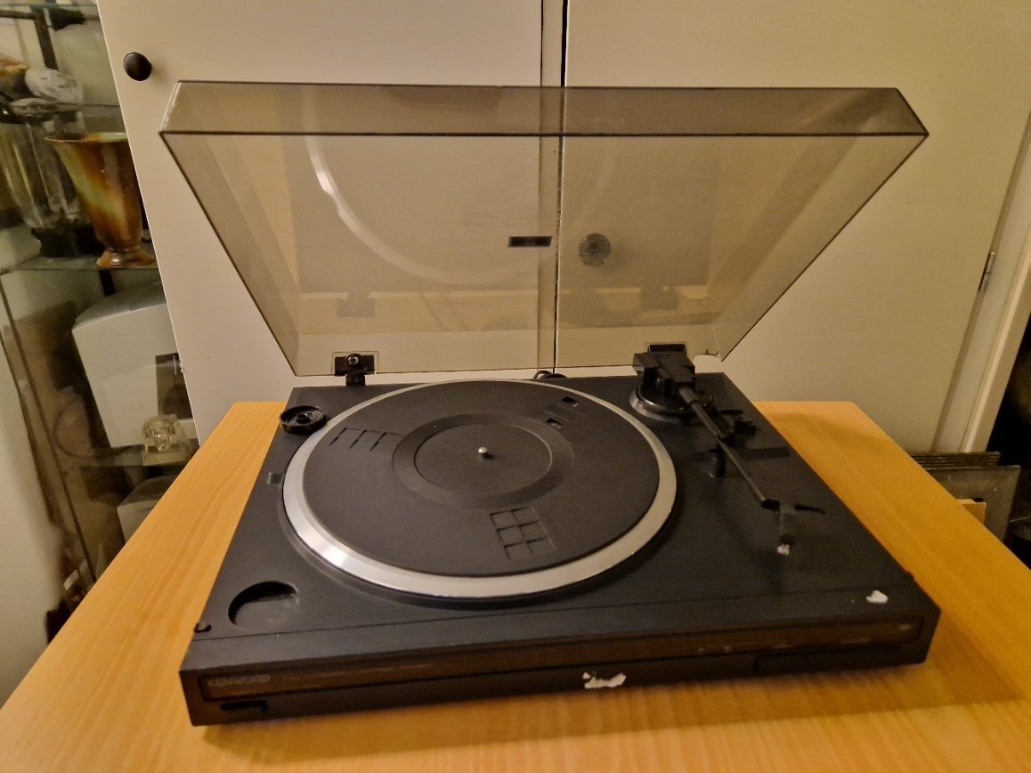 Se produkter som liknar KENWOOD KD491F BELT DRIVE TU.. på Tradera