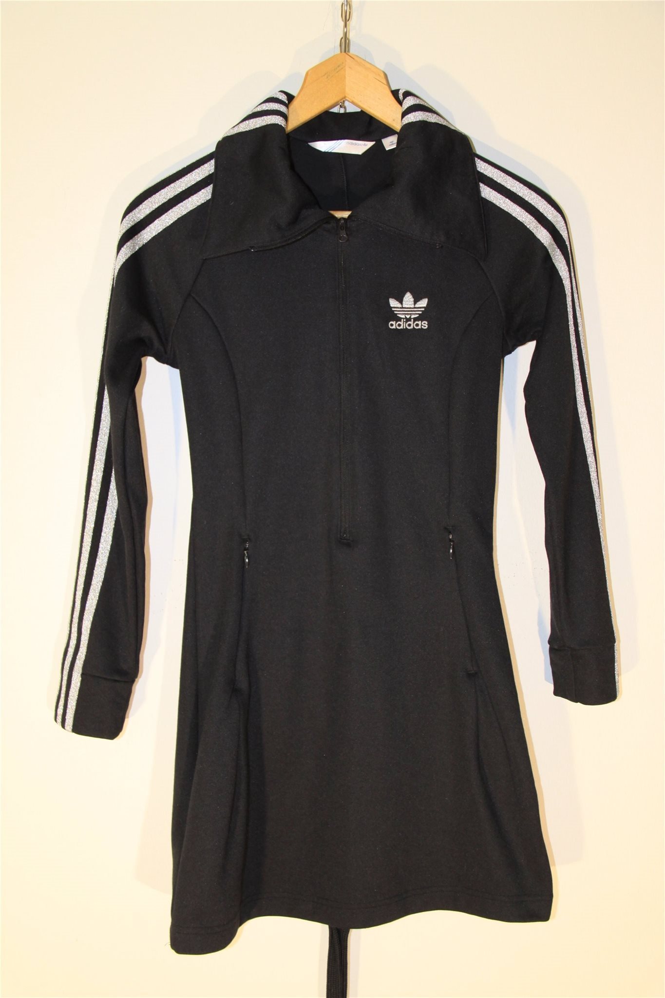 adidas klänning adidas klänning