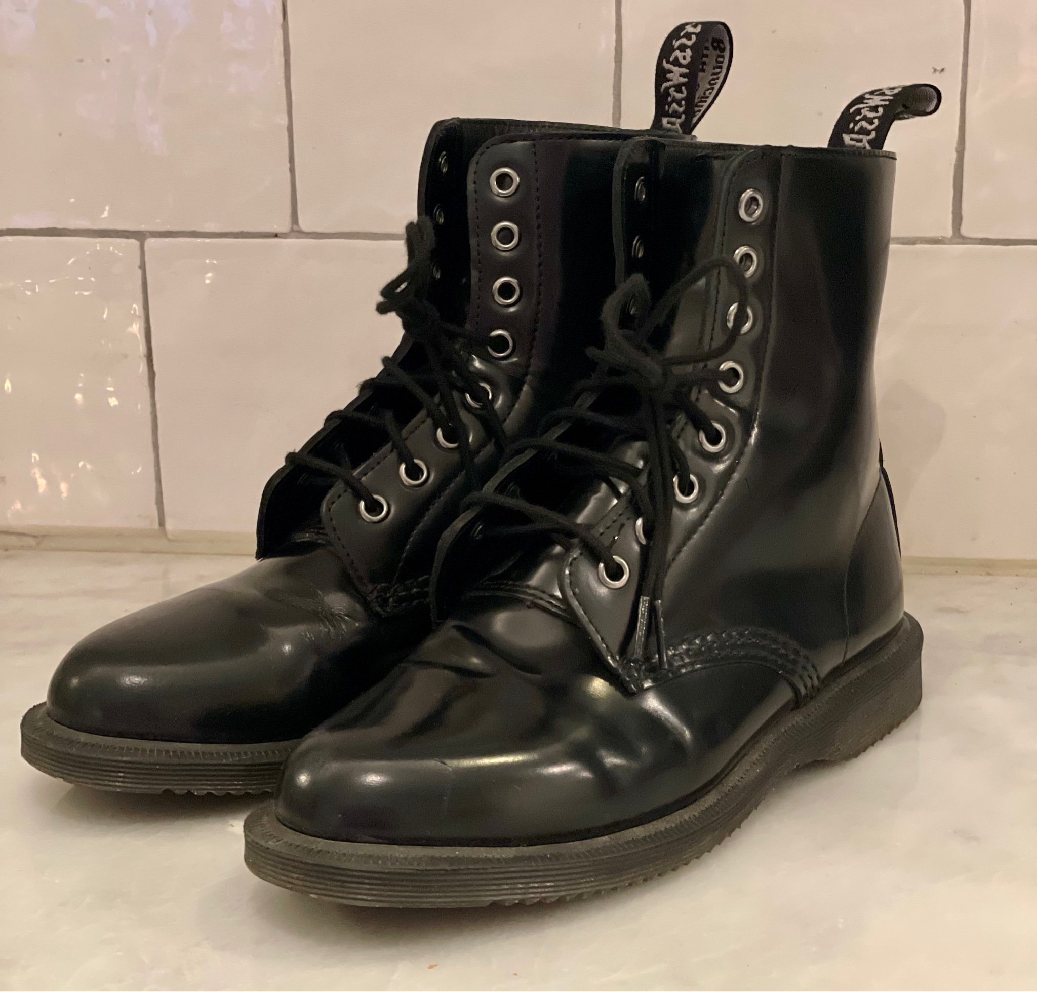 dr martens elsham black