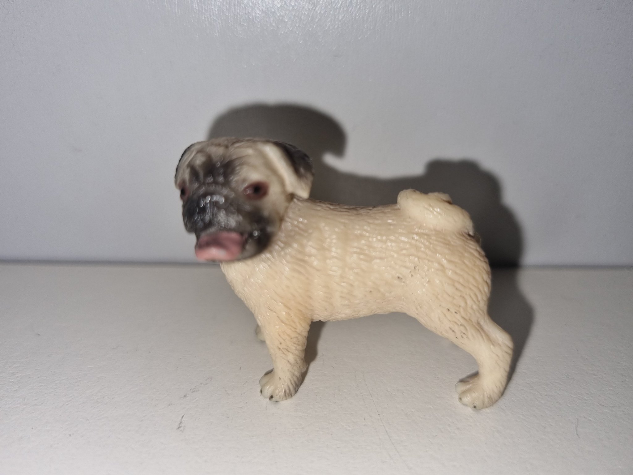Schleich Mops hund Köp på Tradera (599048742)