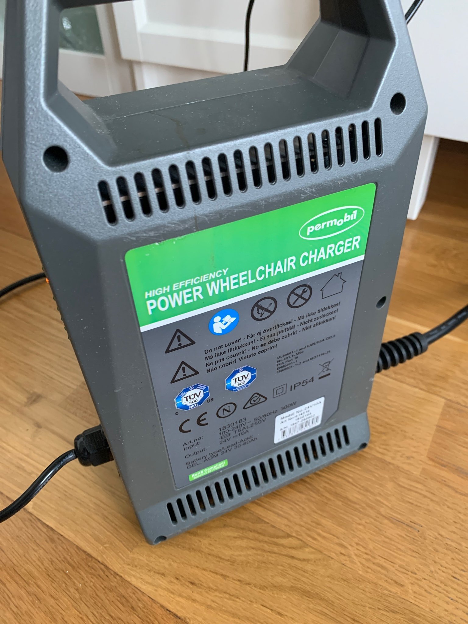 Se produkter som liknar Permobil Power Wheelchair lad.. på Tradera