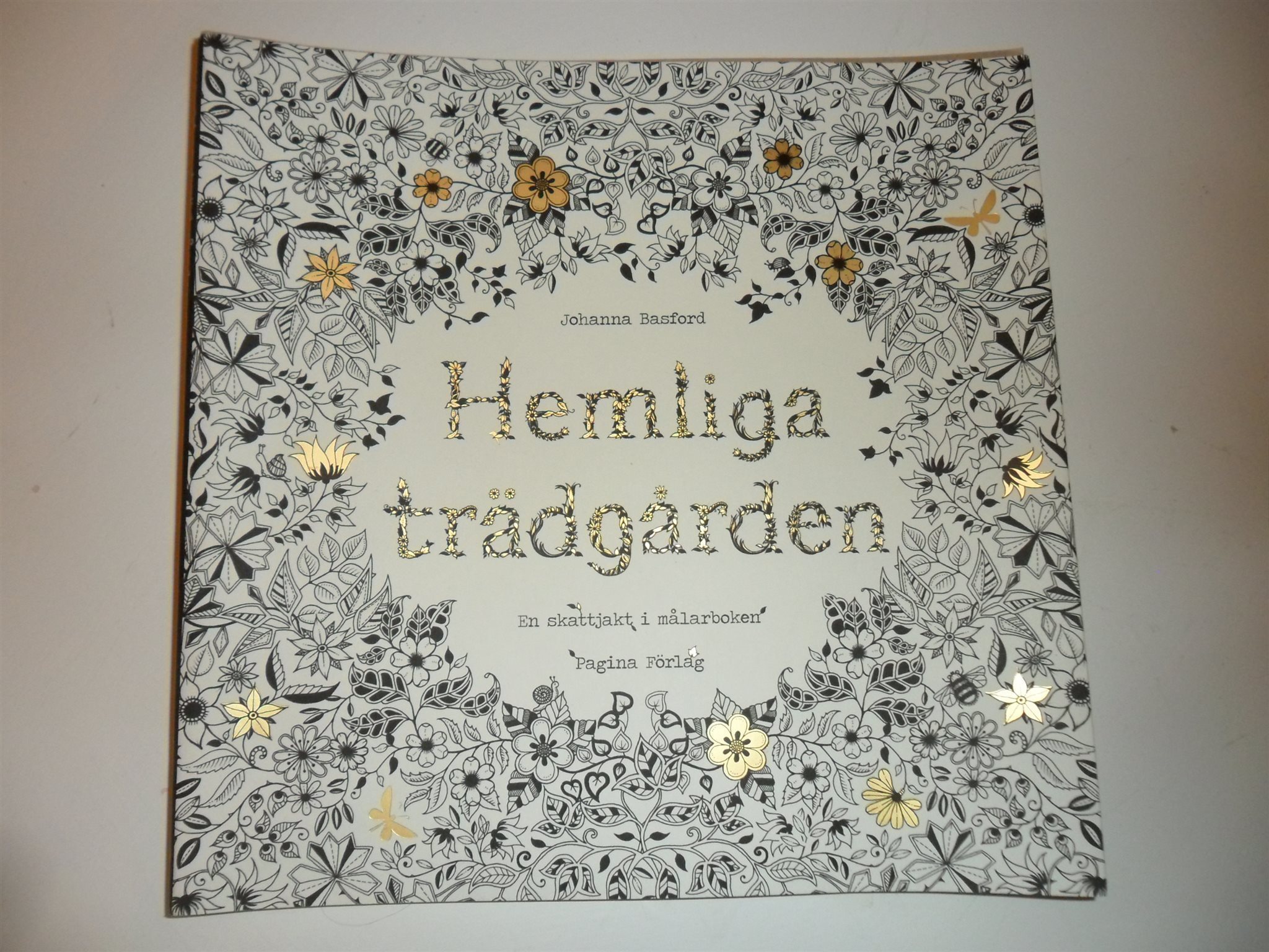 min hemliga trädgård målarbok min hemliga trädgård målarbok