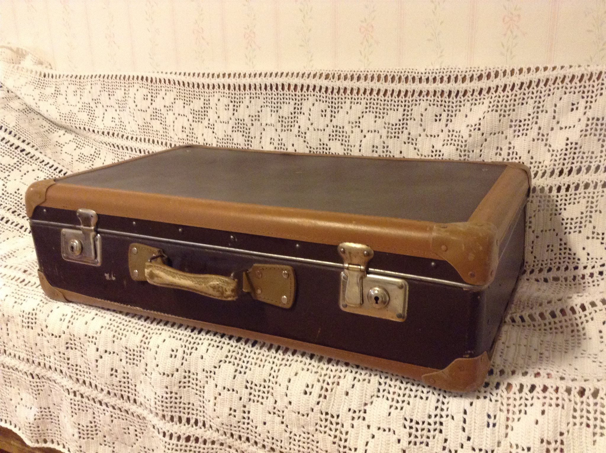 Resväska koffert äldre resväska 60 tal retro inredning på tradera ...