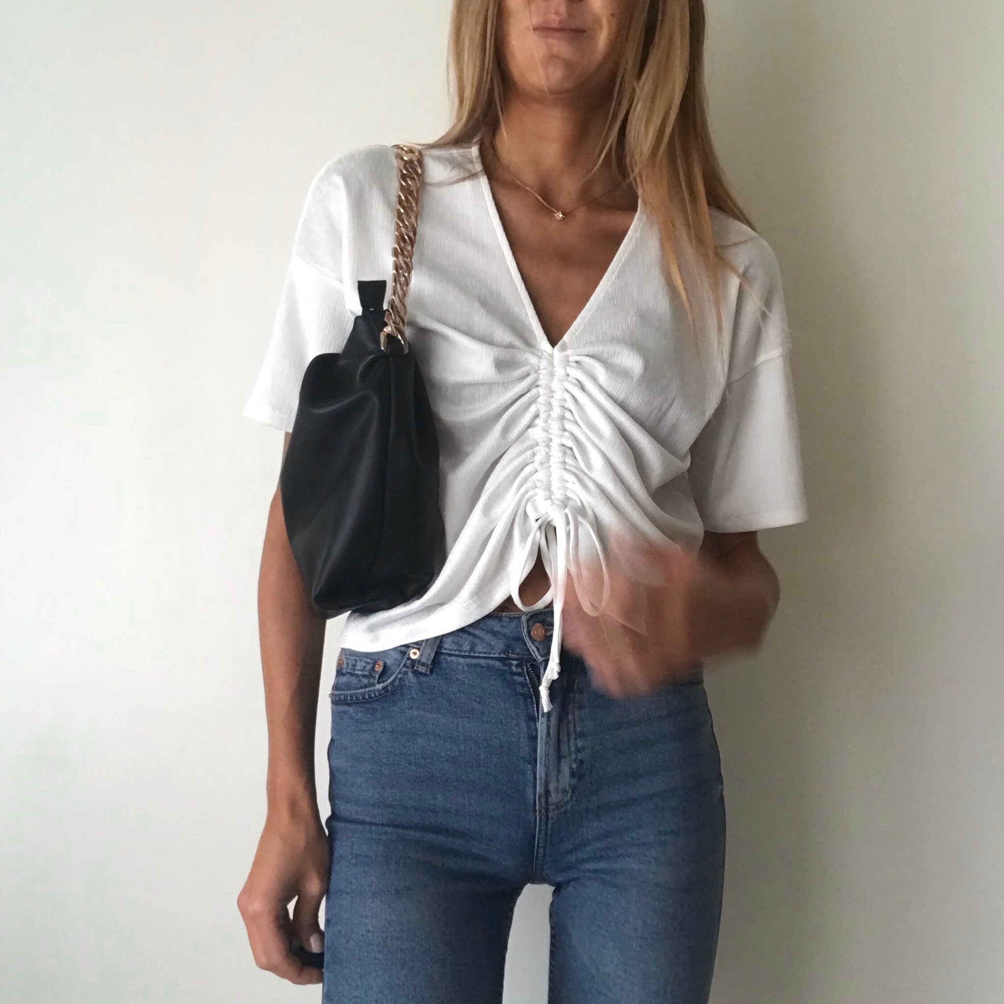 Ny! Vit GINA TRICOT oversized scrunch rynkad tr.. (410117155 Ny! Vit GINA TRICOT oversized scrunch rynkad tr.. (410117155