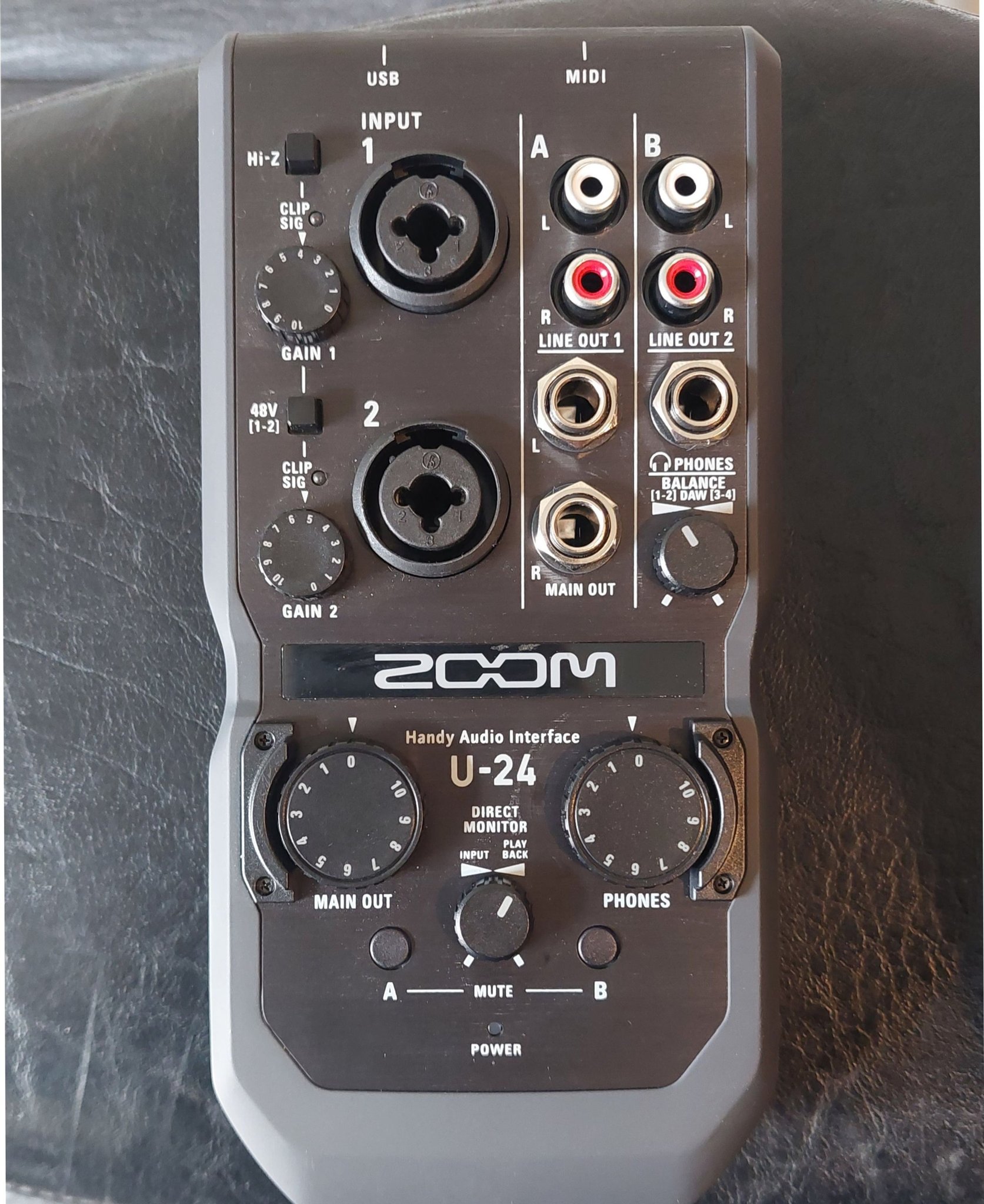 Se produkter som liknar Zoom u24 ljudkort på Tradera (588858436)