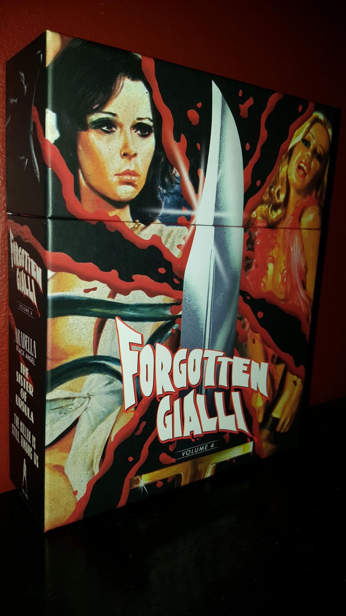 Se produkter som liknar Gialli Volume Four.. på Tradera