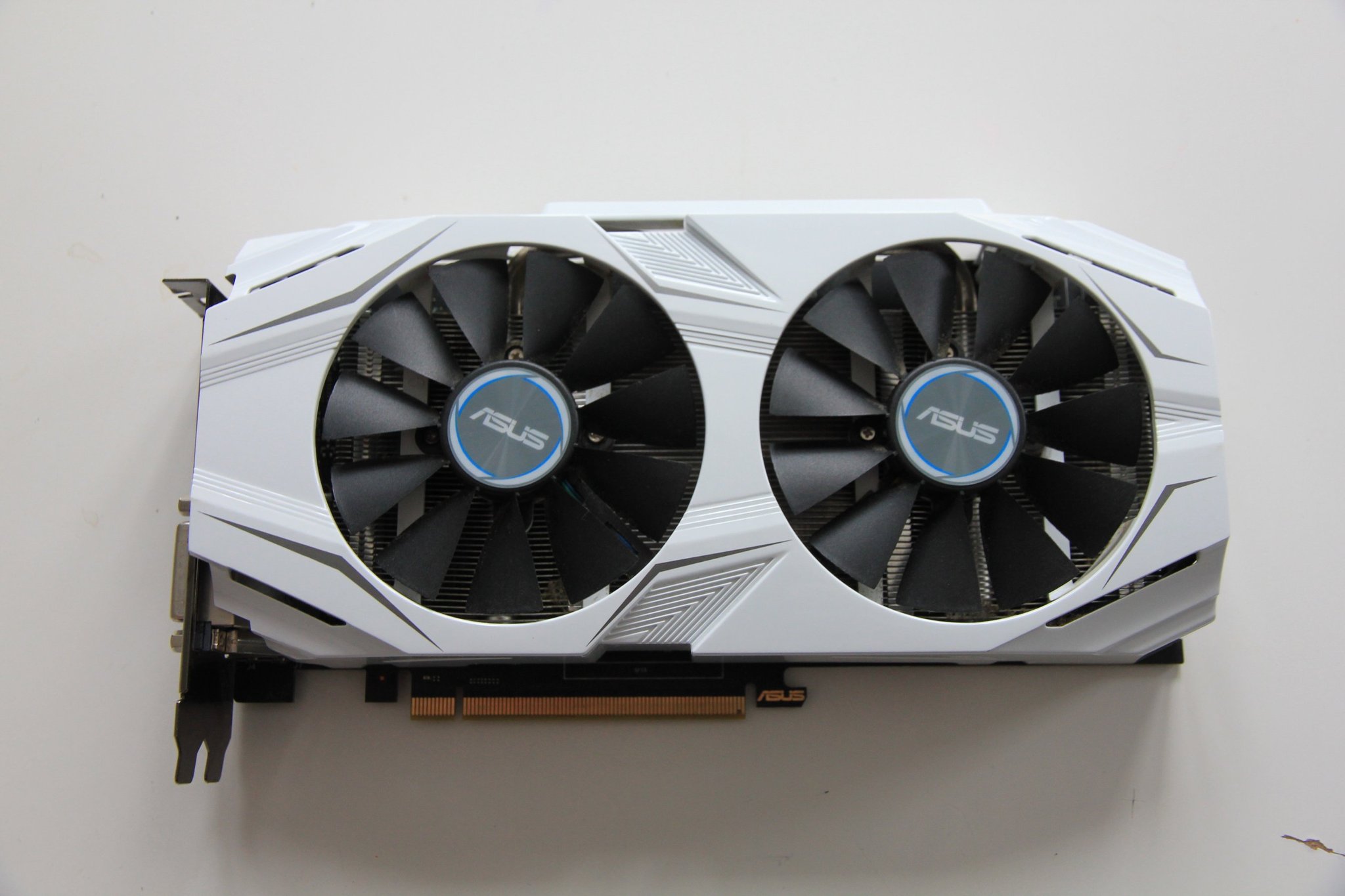 Asus Geforce Gtx 1060 6gb Dual Oc ASUS GeForce GTX 1060 6GB DUAL OC | Köp på Tradera (629875281)