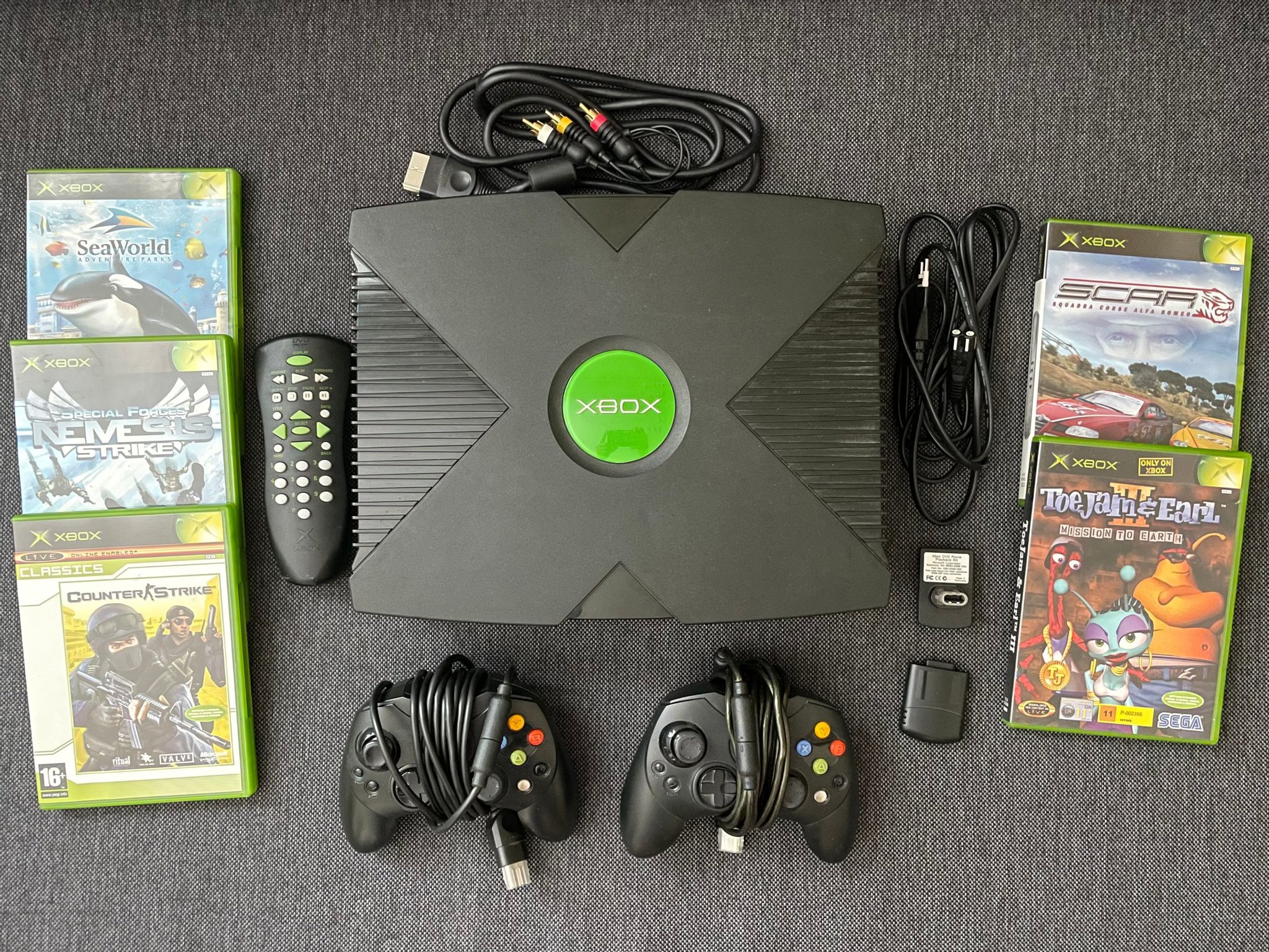 XBOX + 5 Spel | Köp på Tradera (595796060)