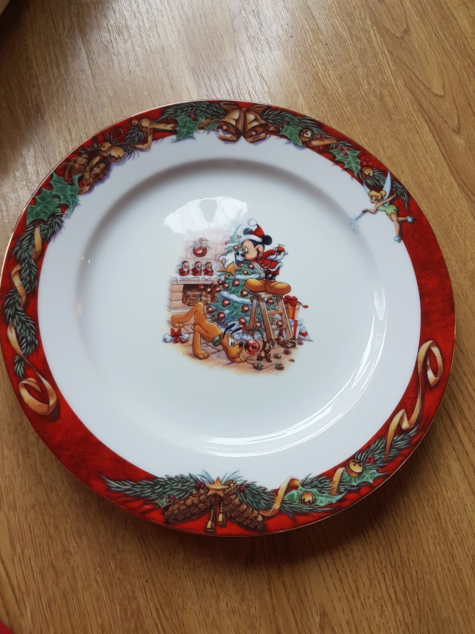 Disney Jul MAT TALLRIK musses jul Fyrklövern Köp på Tradera (599377590)