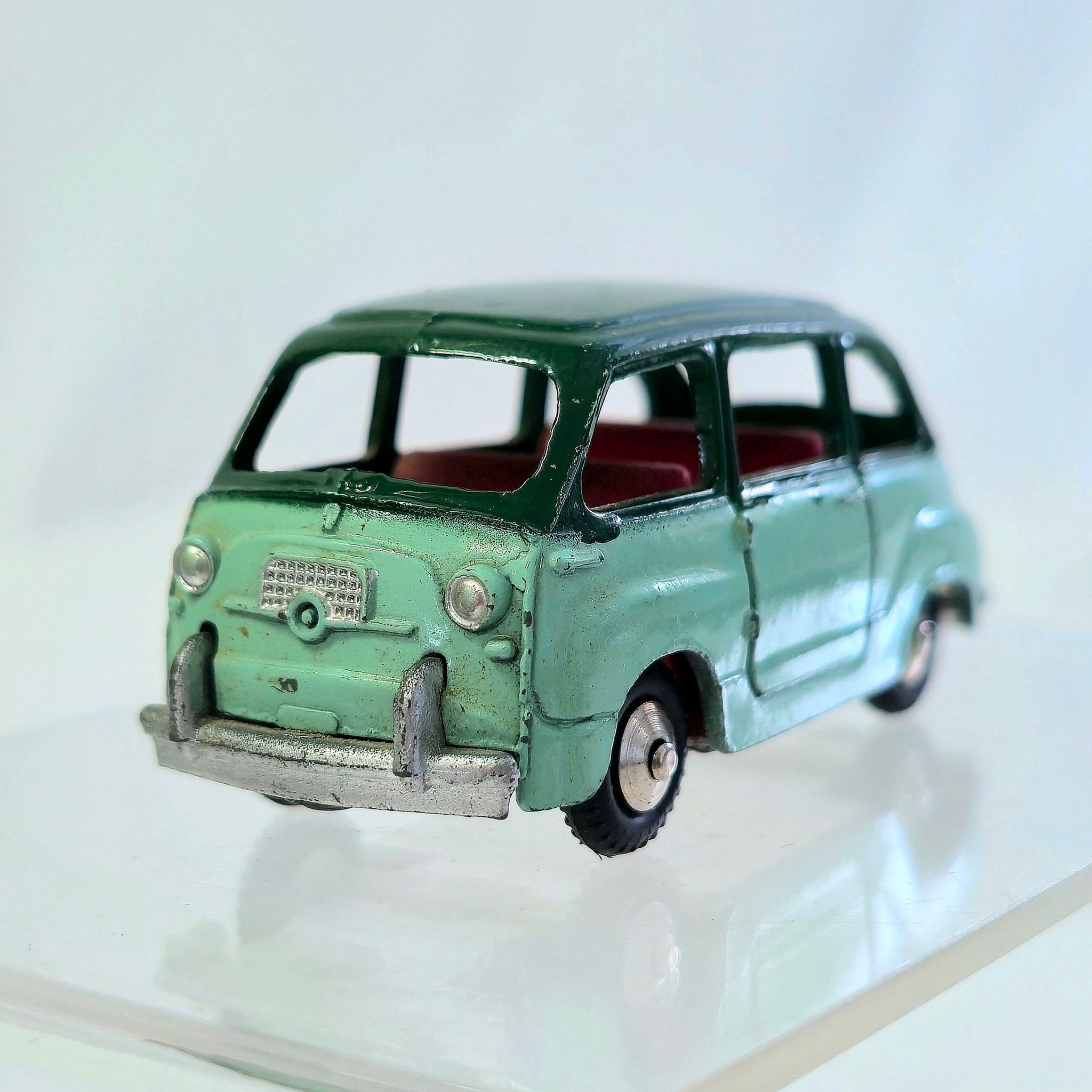 Se produkter som liknar Mercury Nr 19 – Fiat 600 Mult.. på