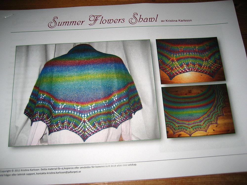 Beskrivning till stickad sjal, Summer Flowers Shawl.