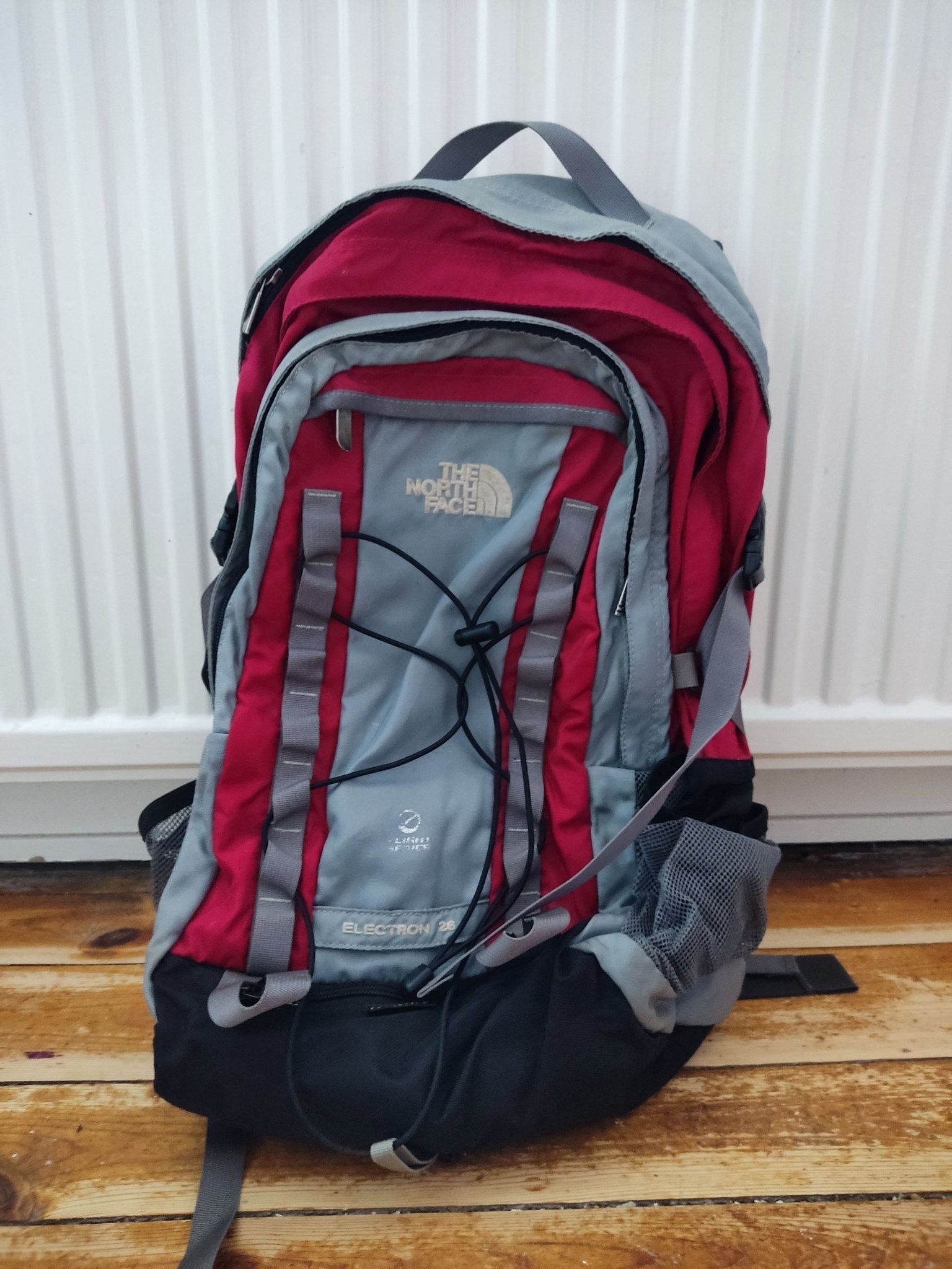 north face electron 26