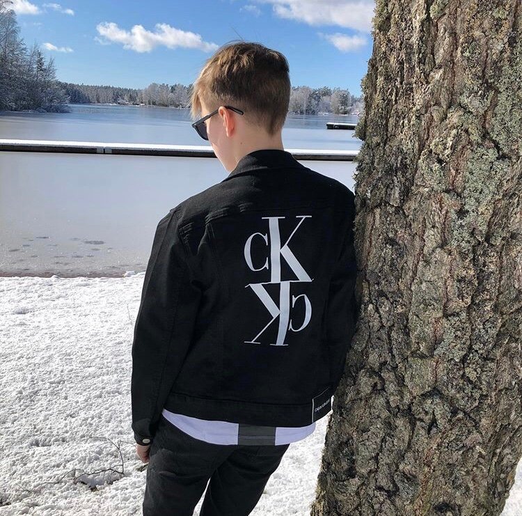 Oanvänd Jacka från CALVIN KLEIN JEANS!