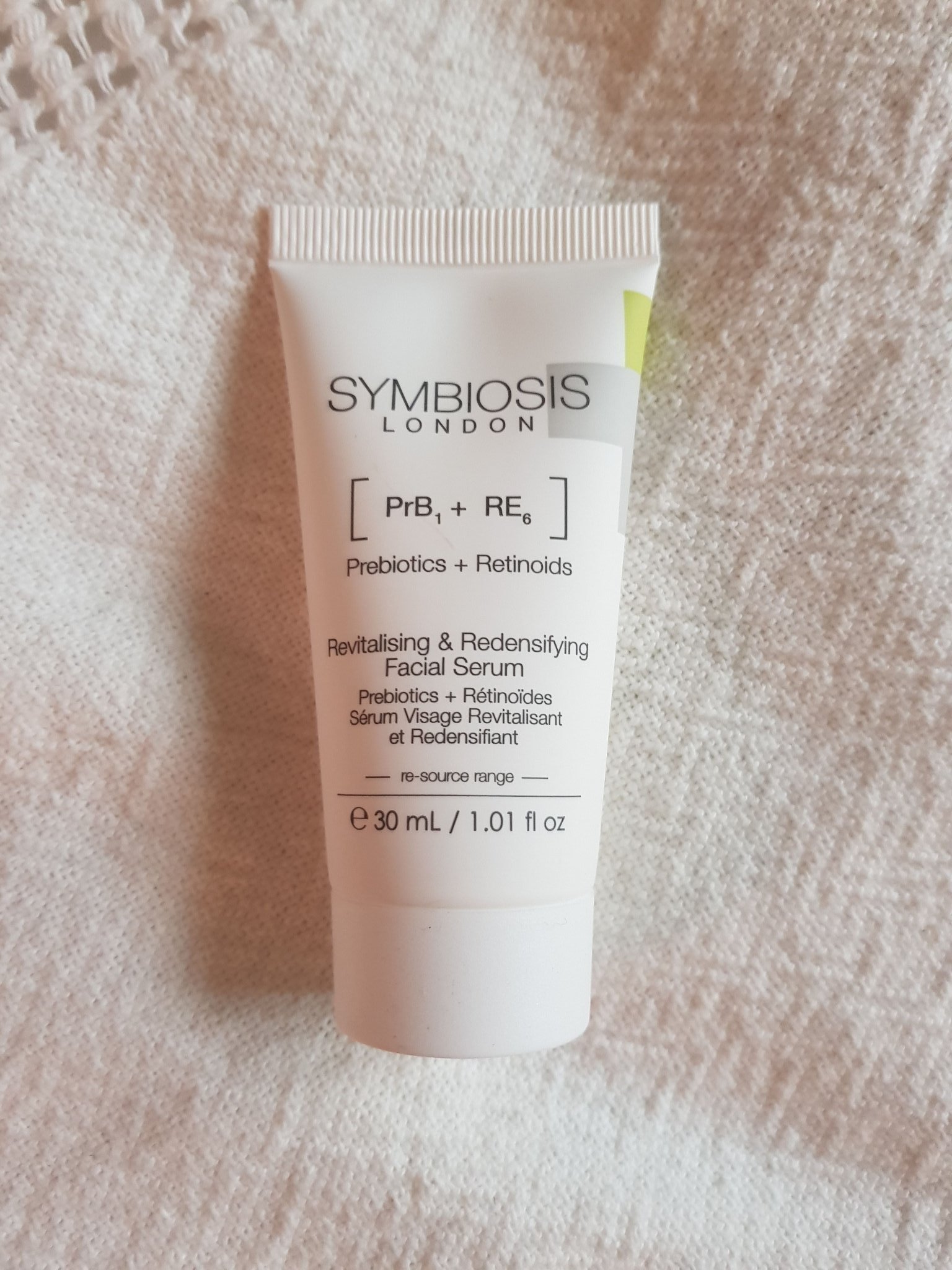 symbiosis revitalising & redensifying facial serum