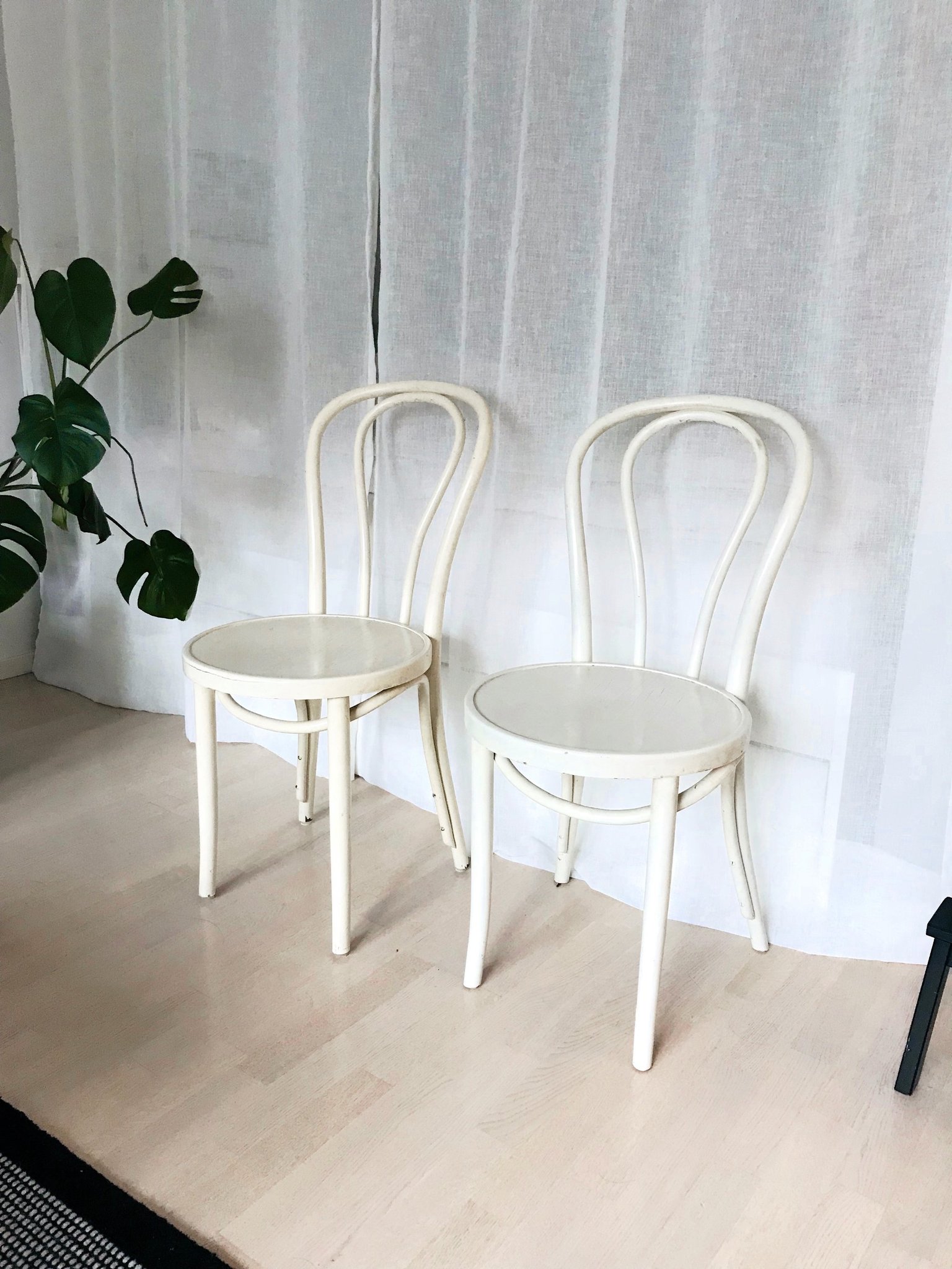 2 st Öglan Vintage stolar i trä 60 tal Gillis Lundgren IKEA trästolar 2 st Öglan Vintage stolar i trä 60 tal Gillis Lundgren IKEA trästolar