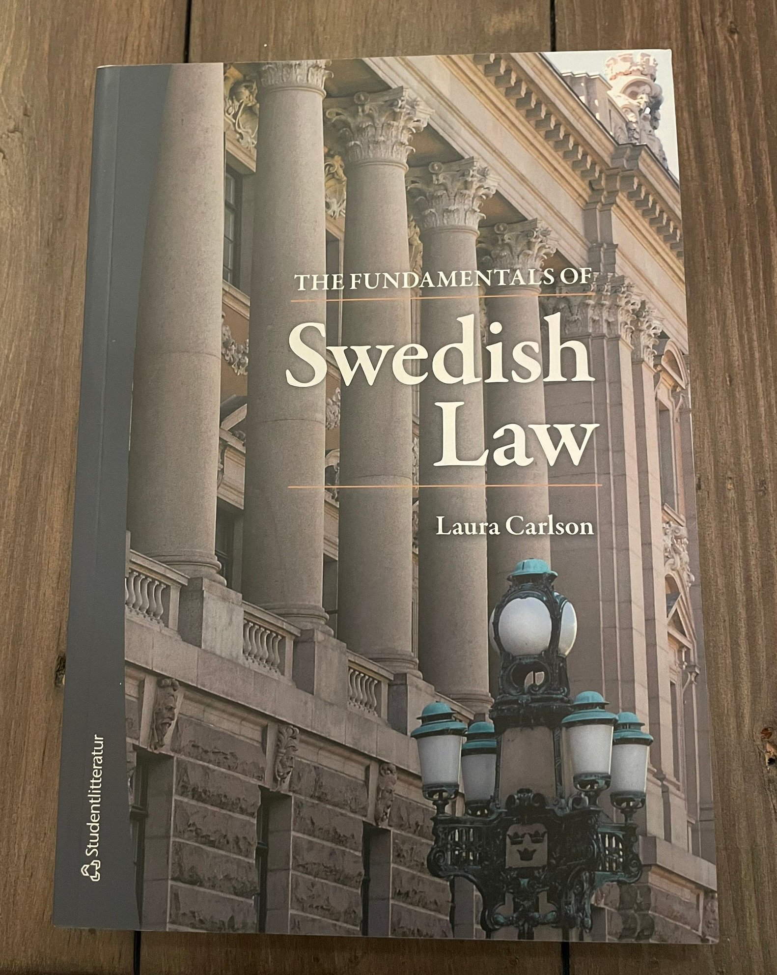 Se produkter som liknar The Fundamentals of Swedish Law på Tradera