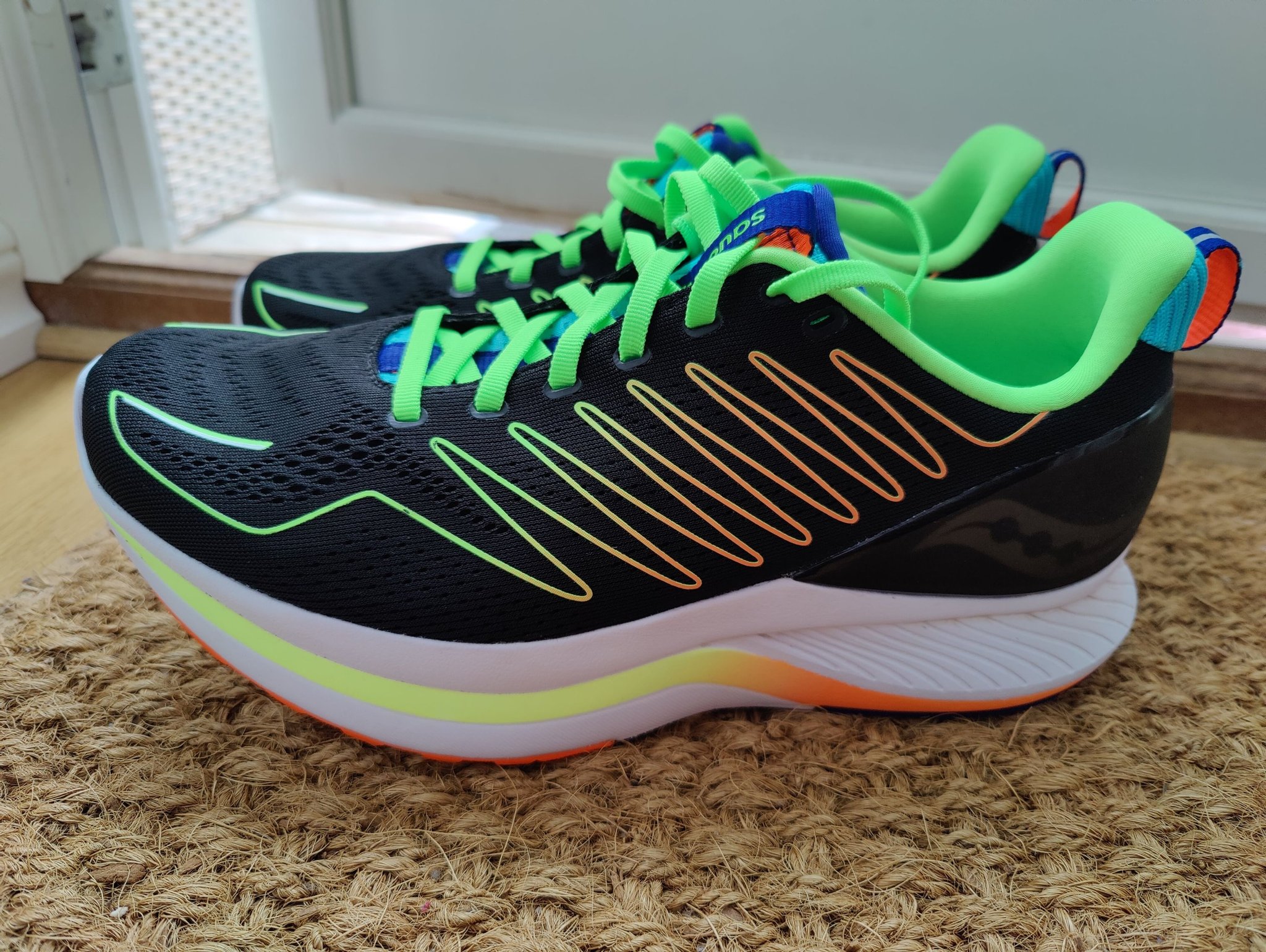 saucony endorphin shift herr