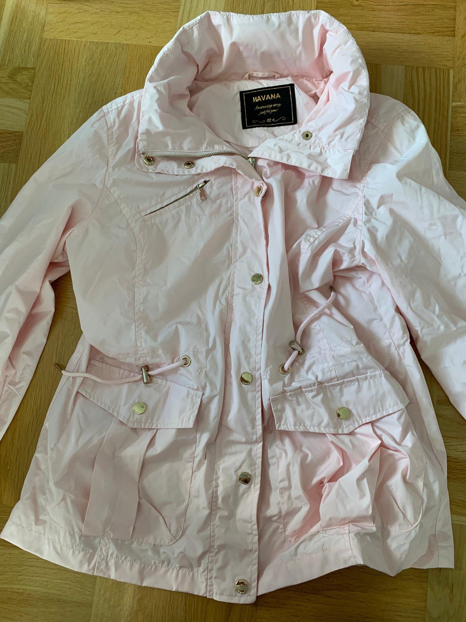 Rosa jacka dam strl 42 helt ny Rosa jacka dam strl 42 helt ny