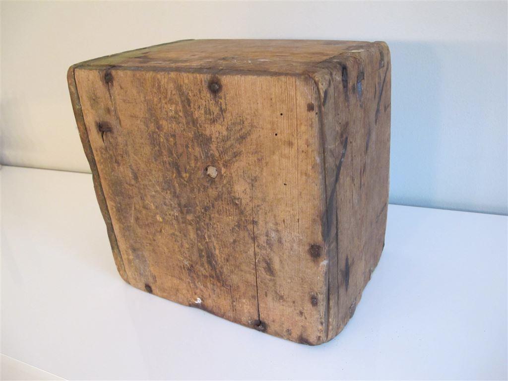 Gammal trälÃ¥da – shabby chic – vintage – lantlig inredning pÃ¥ Derdenbeslag shabby chic