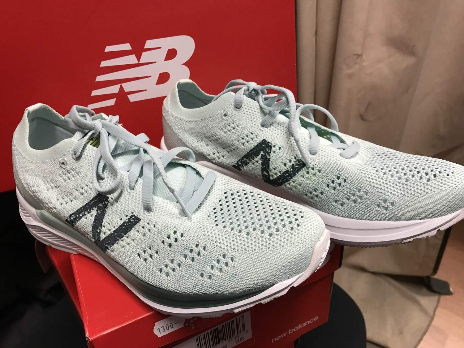 new balance 890 37