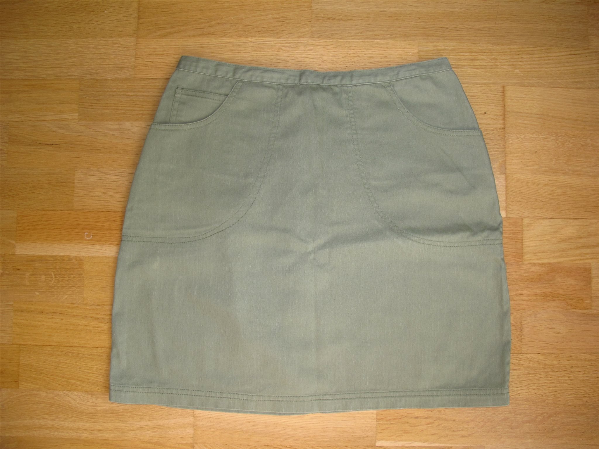 Olivgrön kjol, Large, L, 40, med dragkedja, klassisk & tidlös