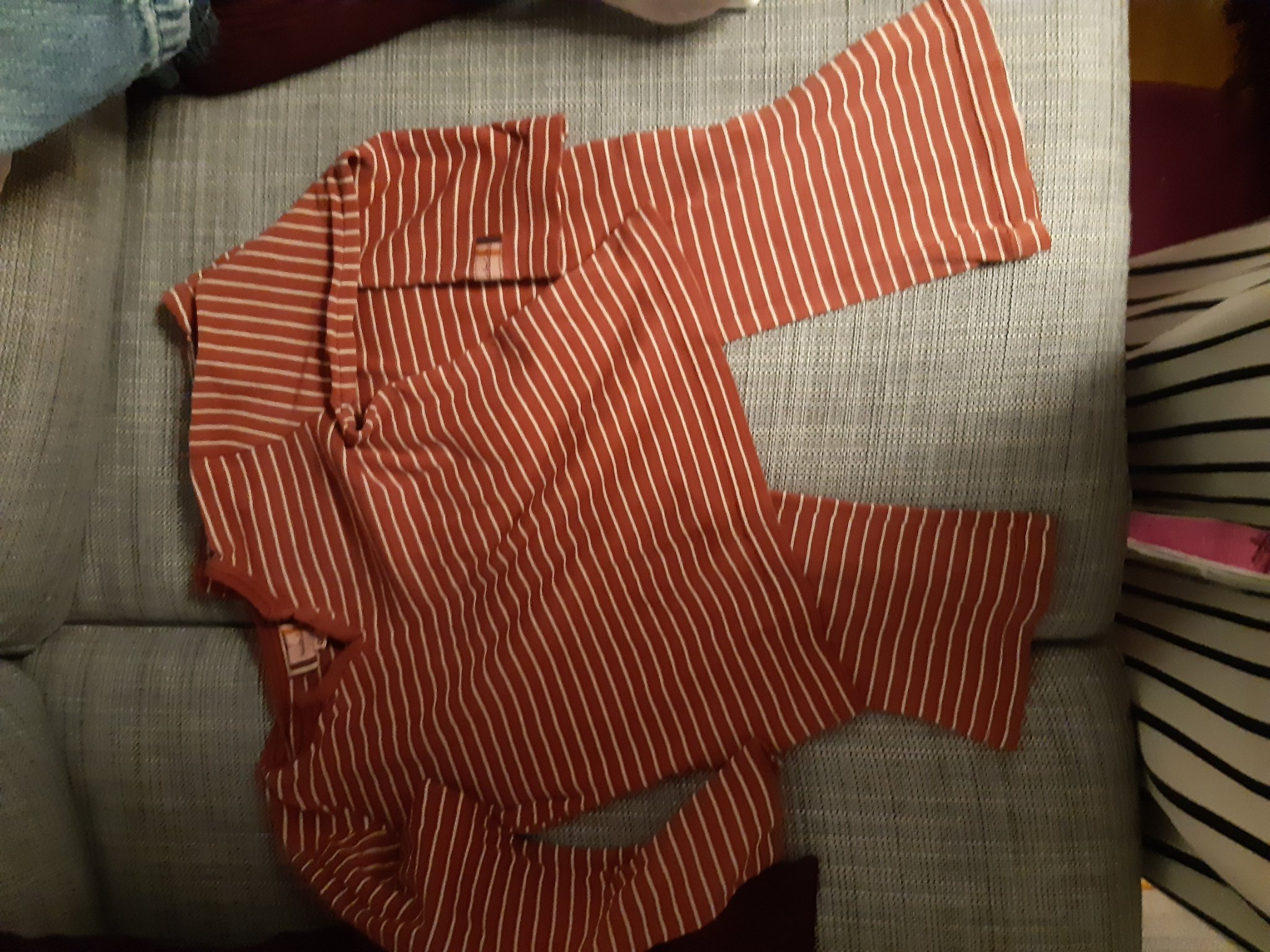 Randigt set från rabalder. Strl 86/92.