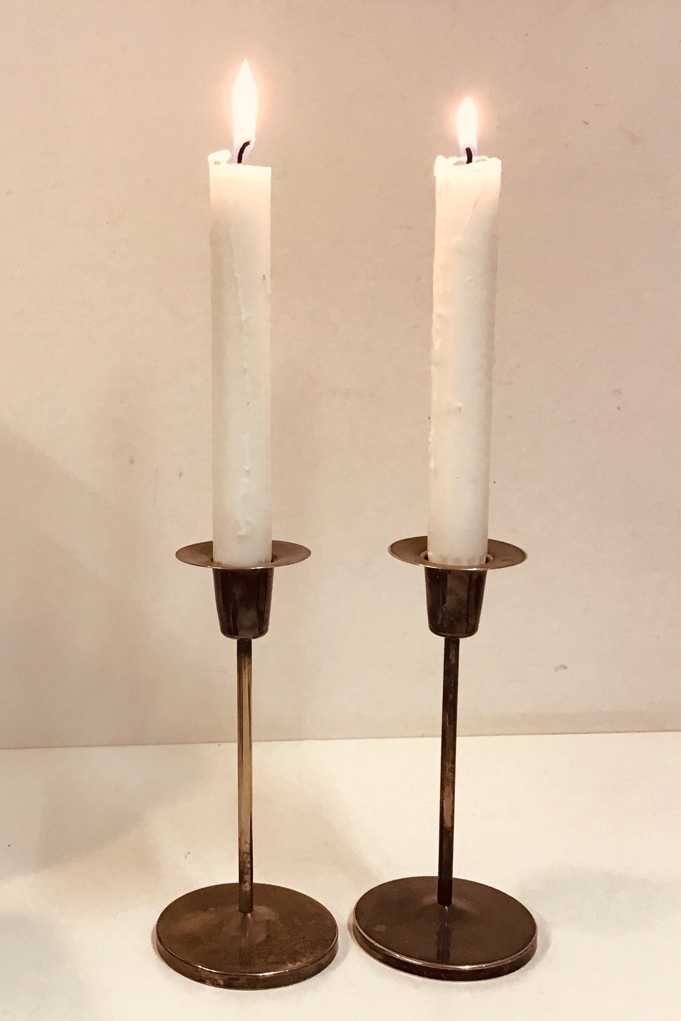 Två vackra ny Silver Ljusstakar från Eskilstuna Metall av Kurt Landgren !