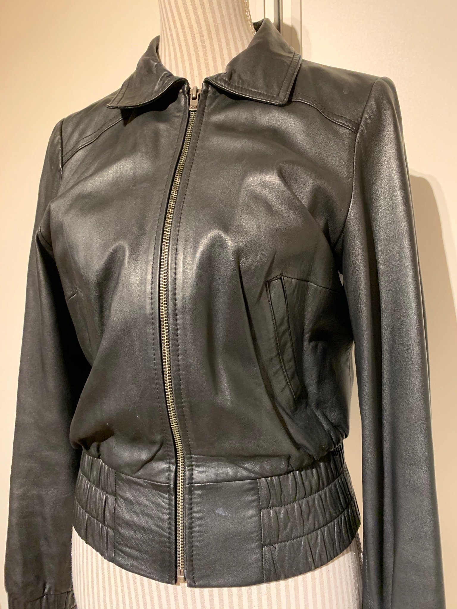Skinnjacka Madonna strl 40(38) (417569739) ᐈ Köp på Tradera Skinnjacka Madonna strl 40(38) (417569739) ᐈ Köp på Tradera