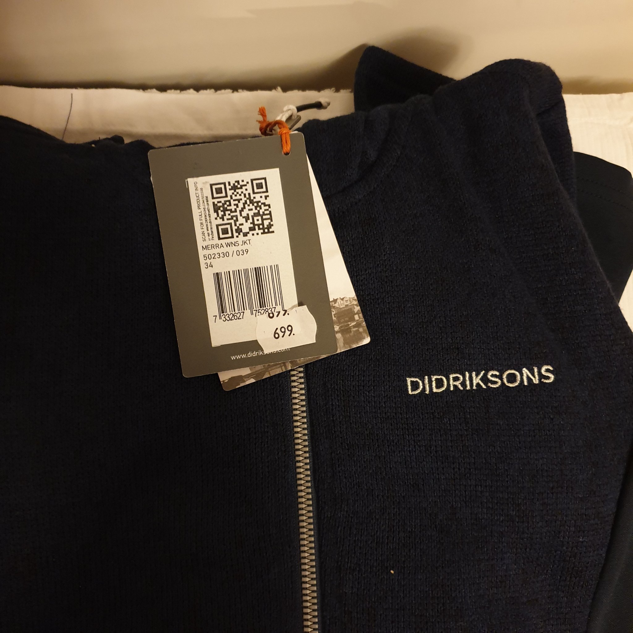 Ny fleecejacka Merra Jacket Women från Didriksons i färgen marinblå & storlek 34 Ny fleecejacka Merra Jacket Women från Didriksons i färgen marinblå & storlek 34
