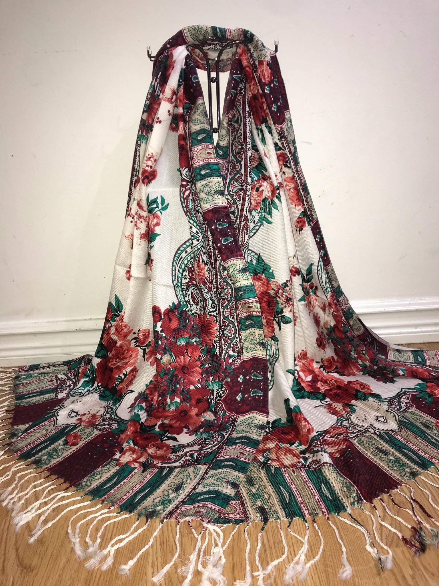 Jättesnygg pashmina halsduk, helt ny!