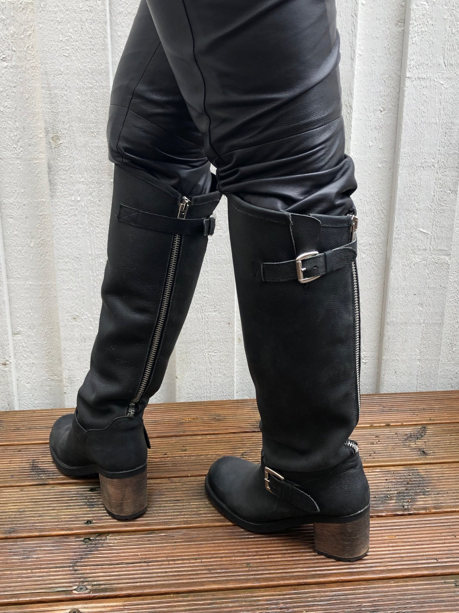 Skinnstövlar höga st.41 Skinnstövlar höga st.41