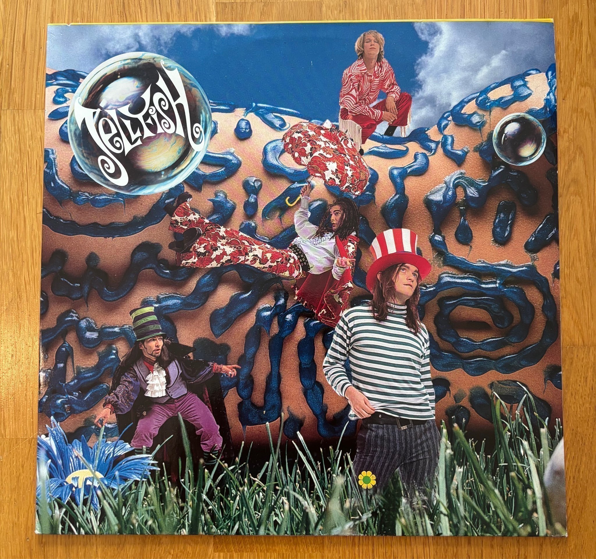 Se produkter som liknar Jellyfish - Bellybutton. Orig.. på Tradera