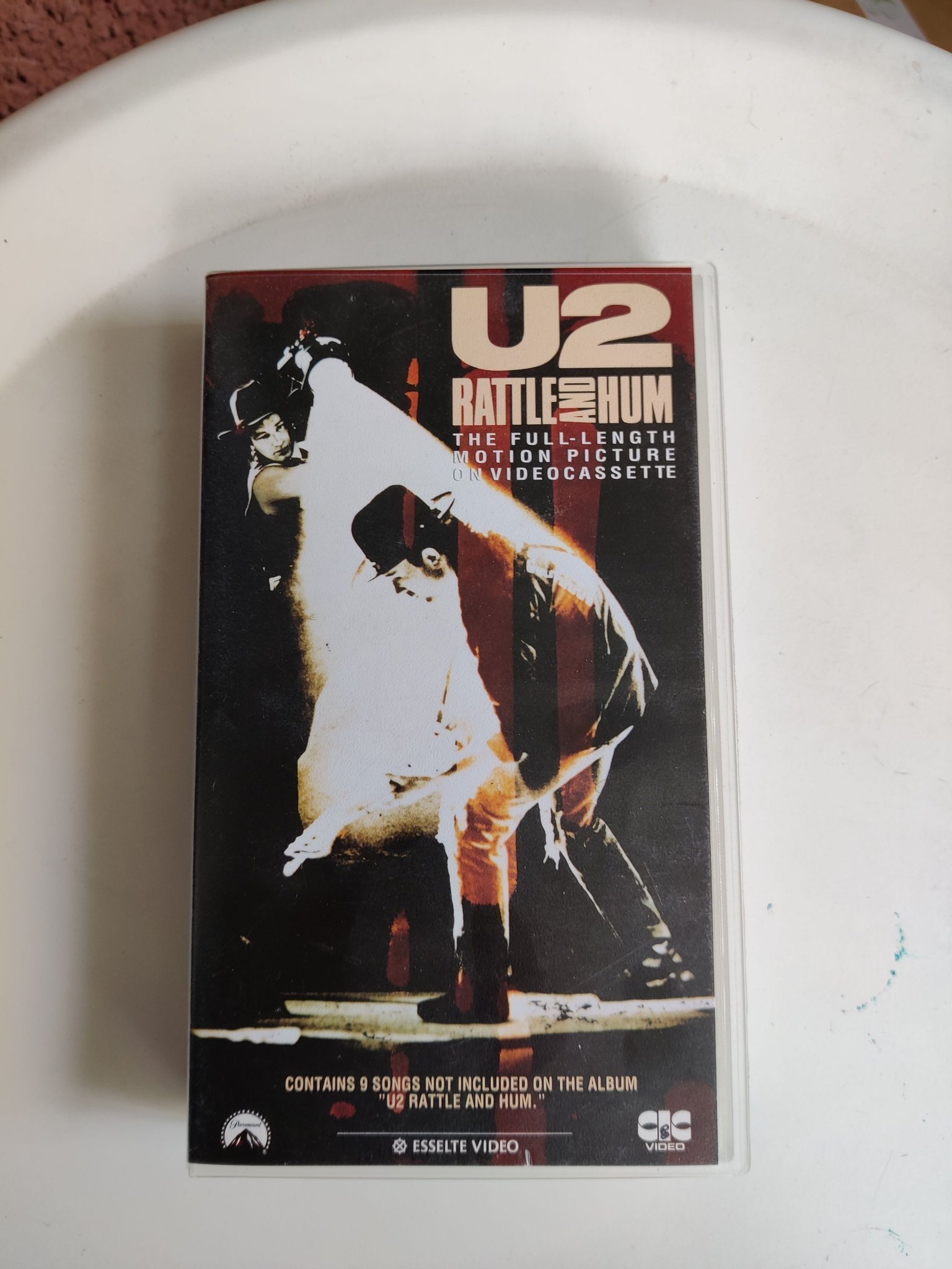 U2 Rattle and hum vhs inplastad Köp på Tradera (572665473)