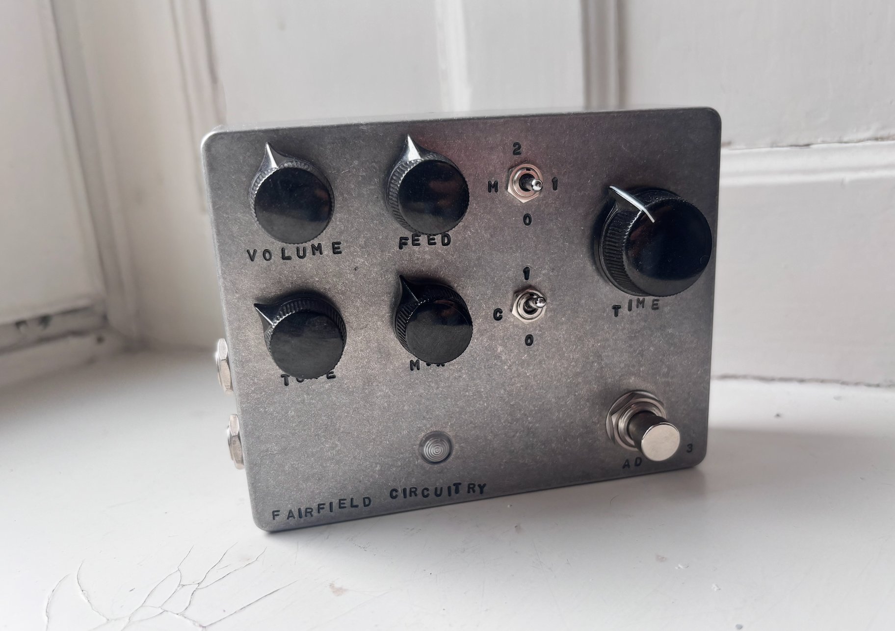 Fairfield Circuitry Meet Maude Delay | Köp på Tradera (718300601)