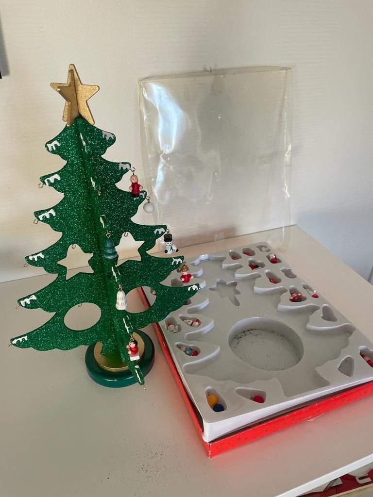 Mini julgran i med figurer jul gran Köp på Tradera (616801427)