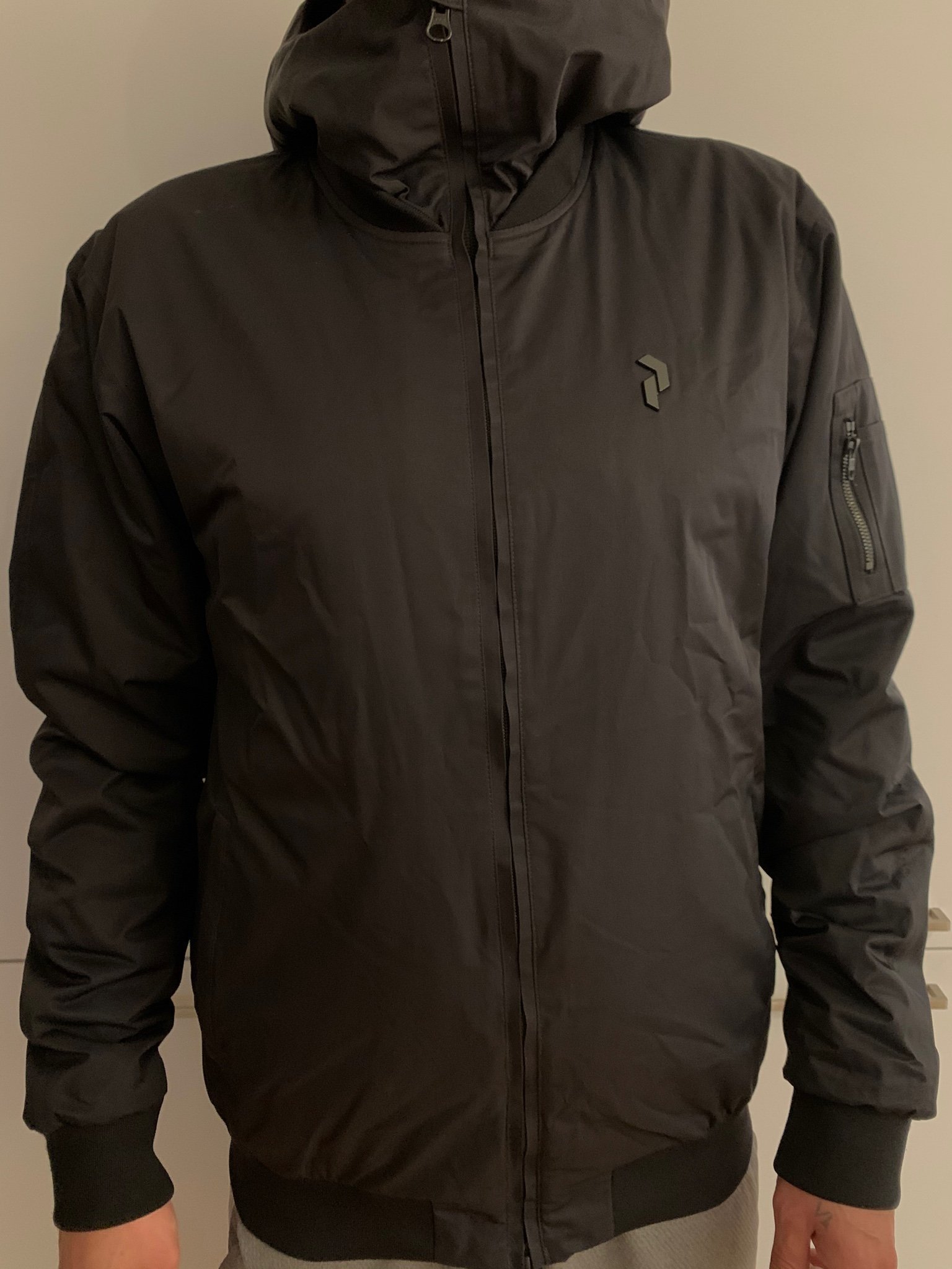 peak performance bomber vinterjacka i svart jackan är i bra peak performance bomber vinterjacka i svart jackan är i bra