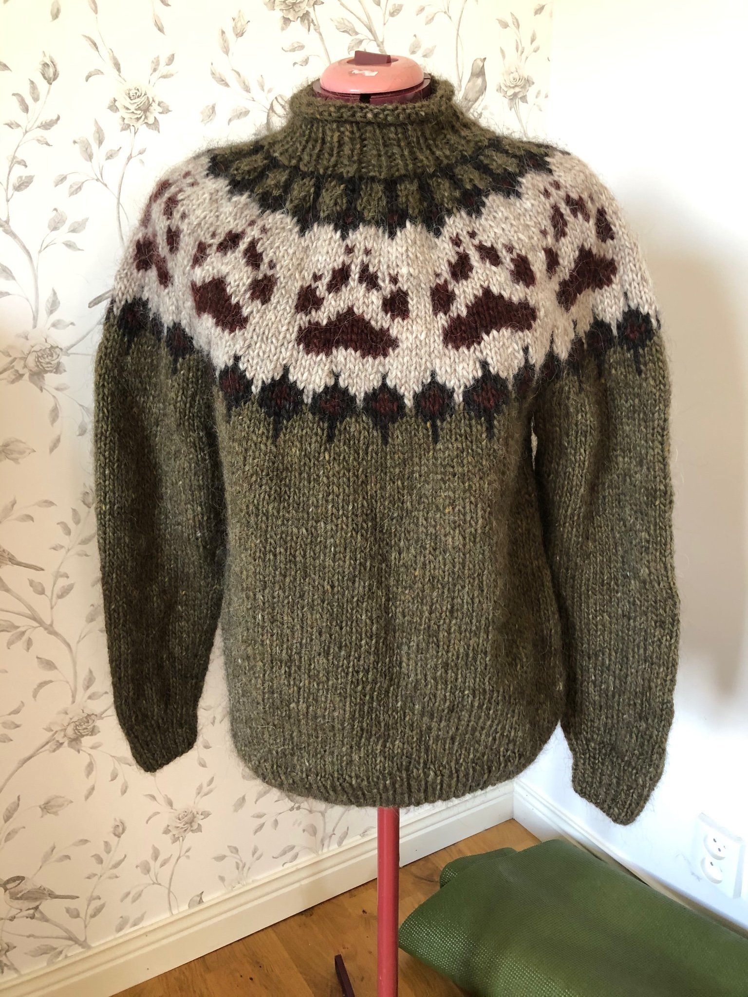 Ny handstickad Islandströja Vildmark 100% ull storlek herr S Ny handstickad Islandströja Vildmark 100% ull storlek herr S
