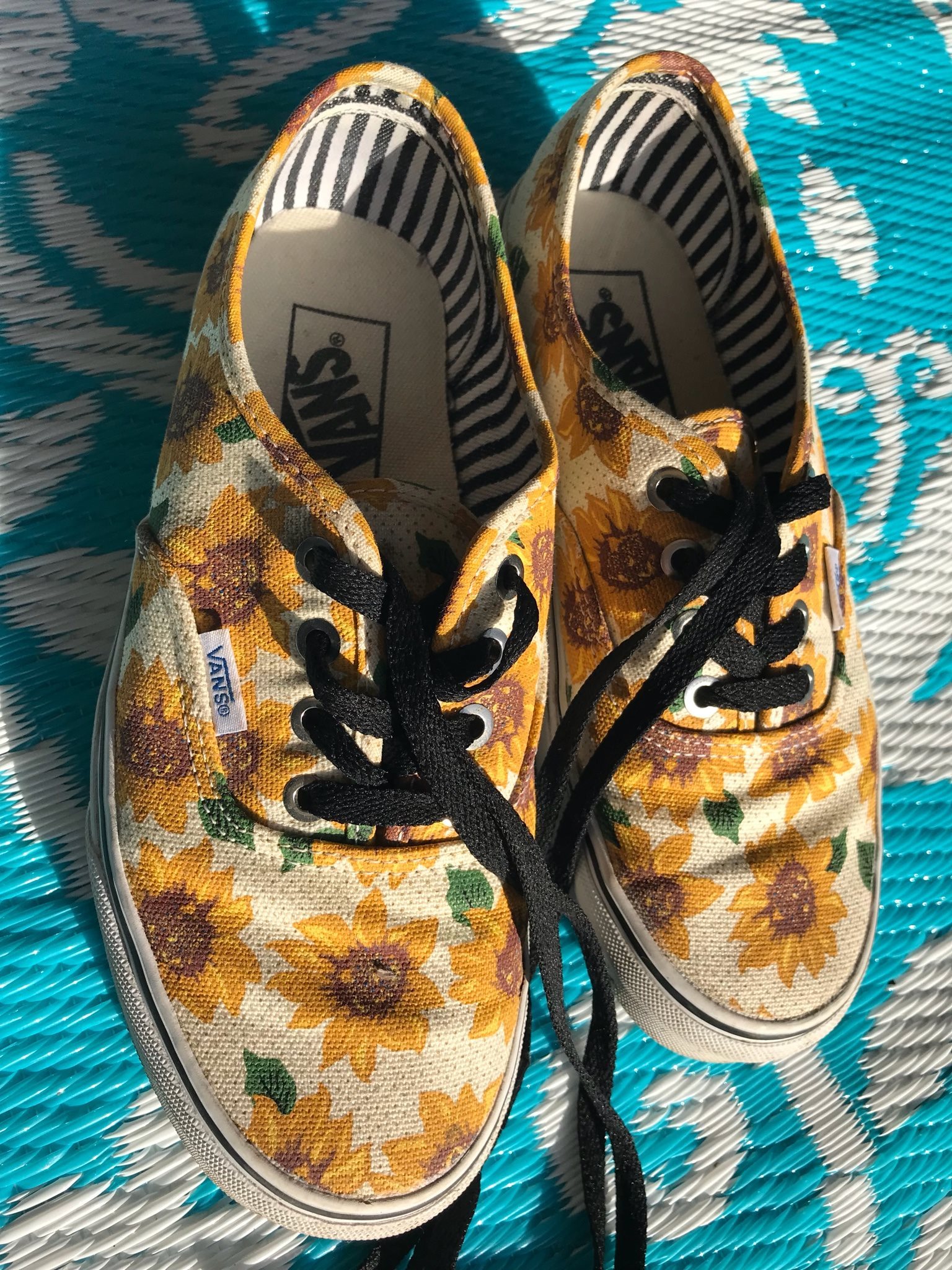 blommiga vans blommiga vans