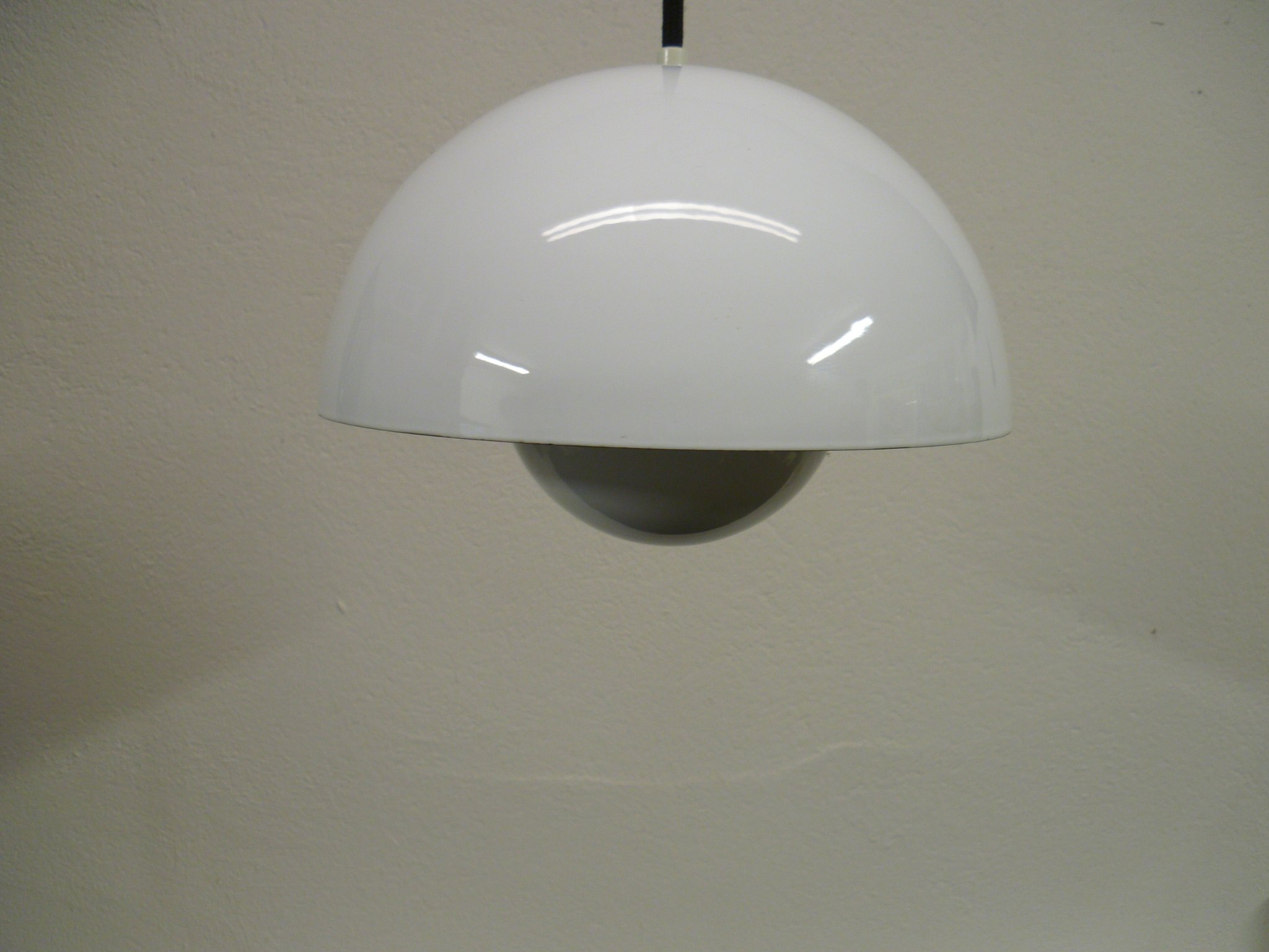 Taklampa fönsterlampa Flower Pot, design Verner Panton, 19601970 tal, vit Taklampa fönsterlampa Flower Pot, design Verner Panton, 19601970 tal, vit