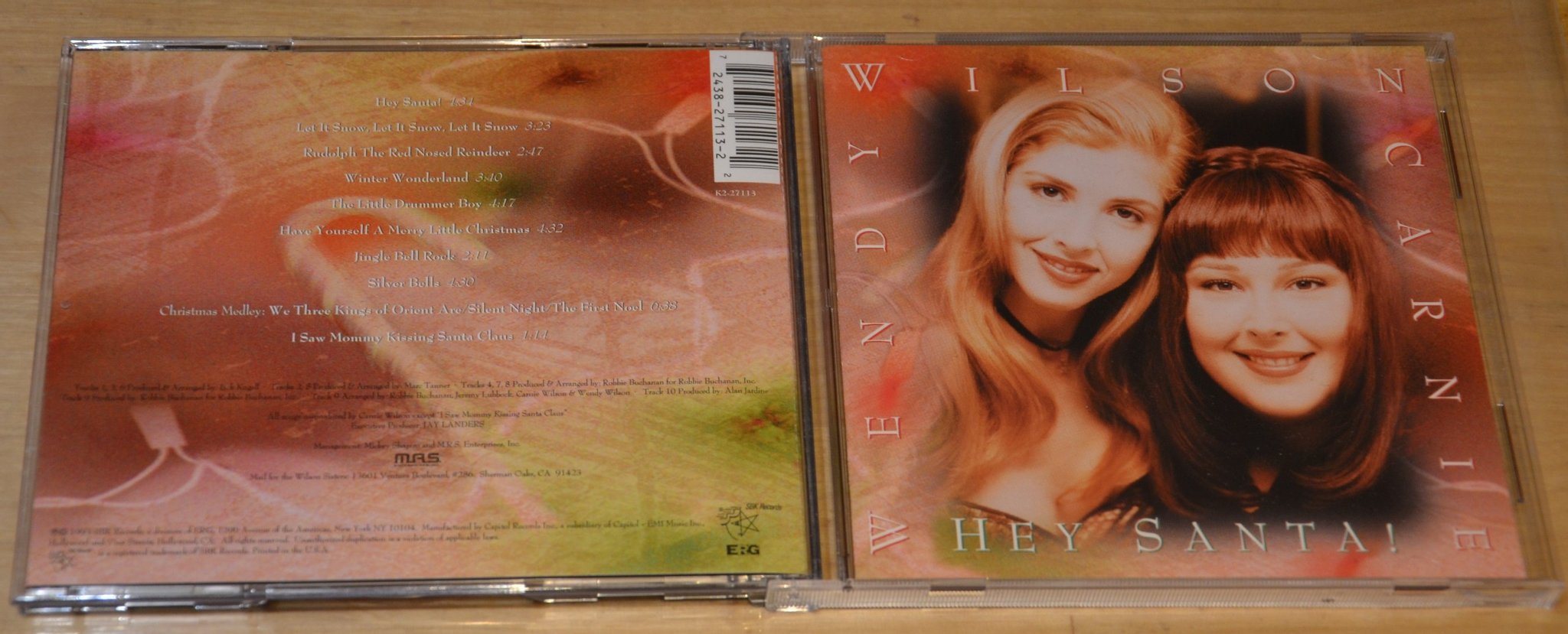 WENDY & CARNIE WILSON - HEY SANTA! -CD wilson p.. | Köp på Tradera