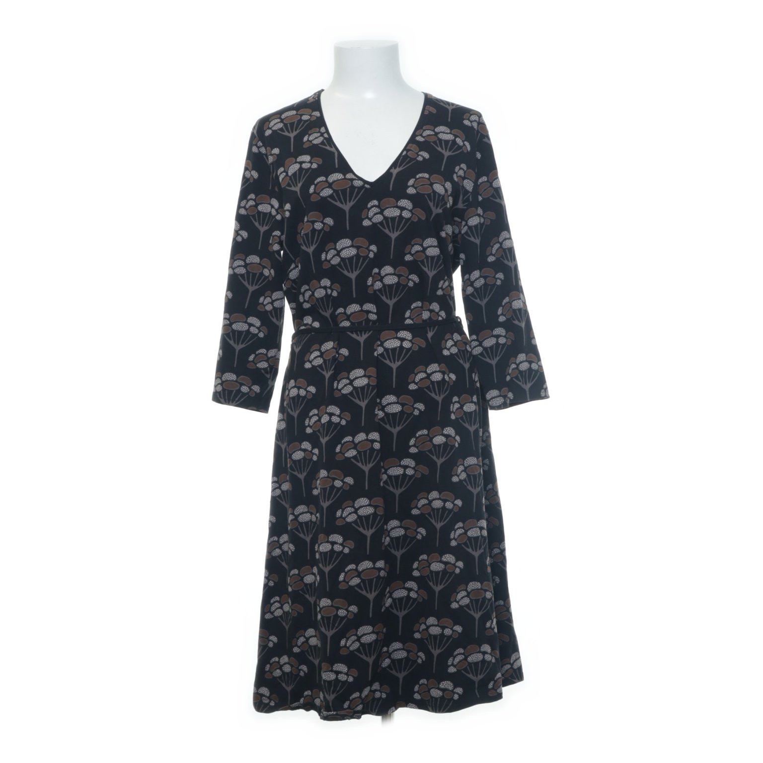 Se produkter som liknar Nanso, Klänning, Strl: L, Sva.. på Tradera