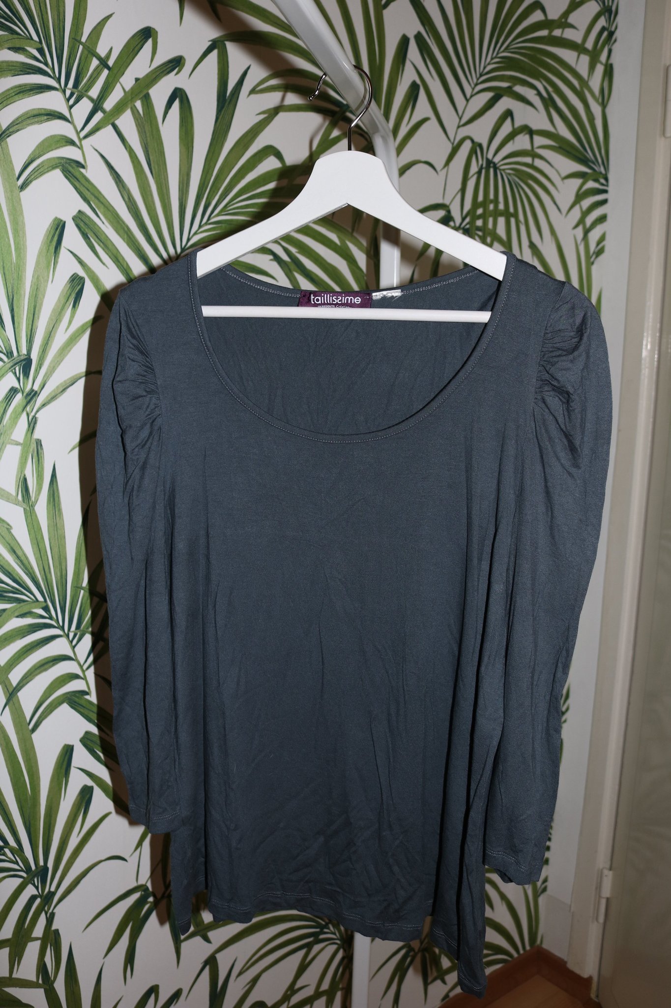 Mörkblå tröja med puff armar, La redoute (350431034) ᐈ Zoe & Rose LA svart kort jeansjacka med spetsinfällningar