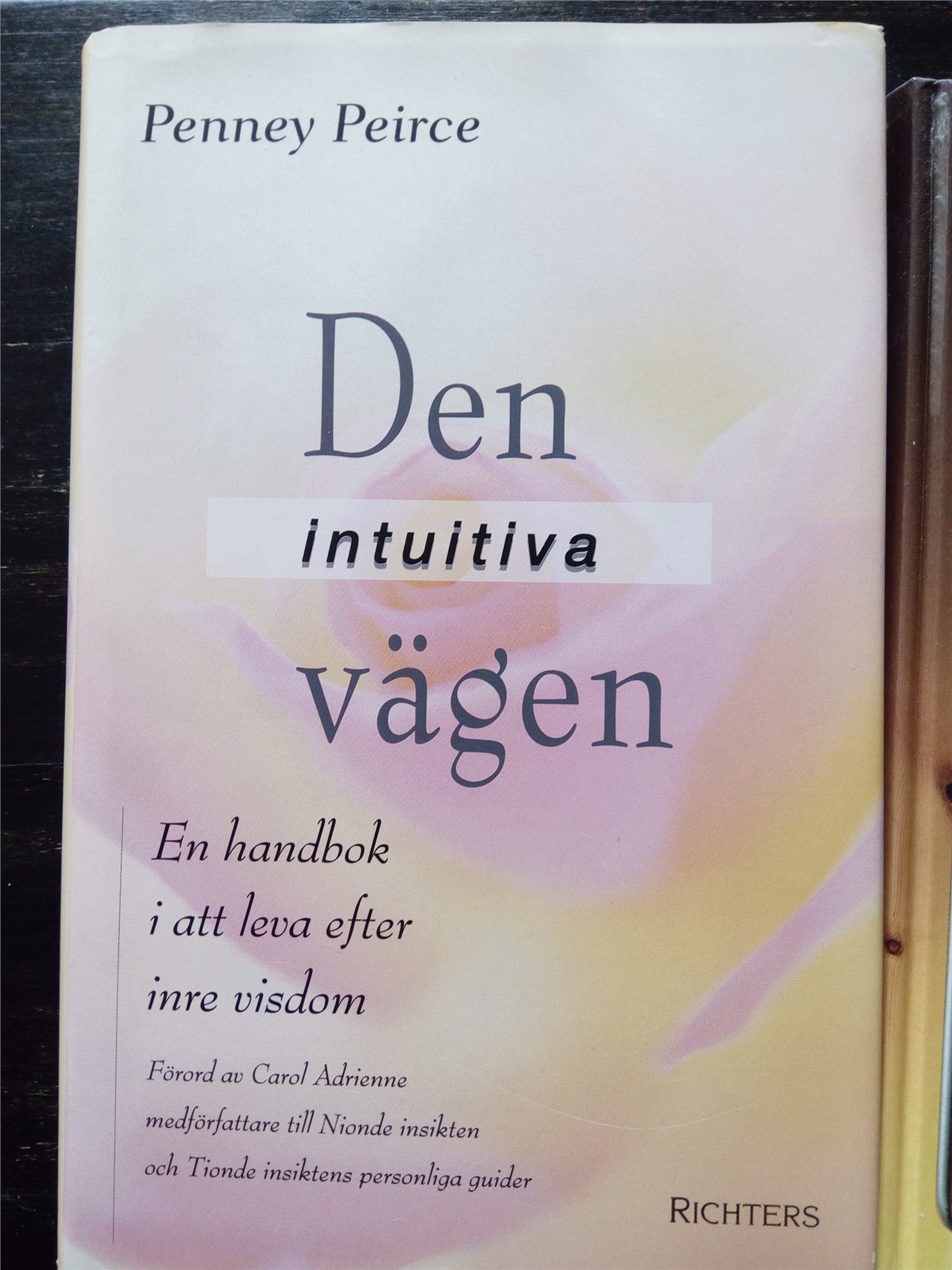 Penny Peirce; Den intuitiva vägen inbunden bok